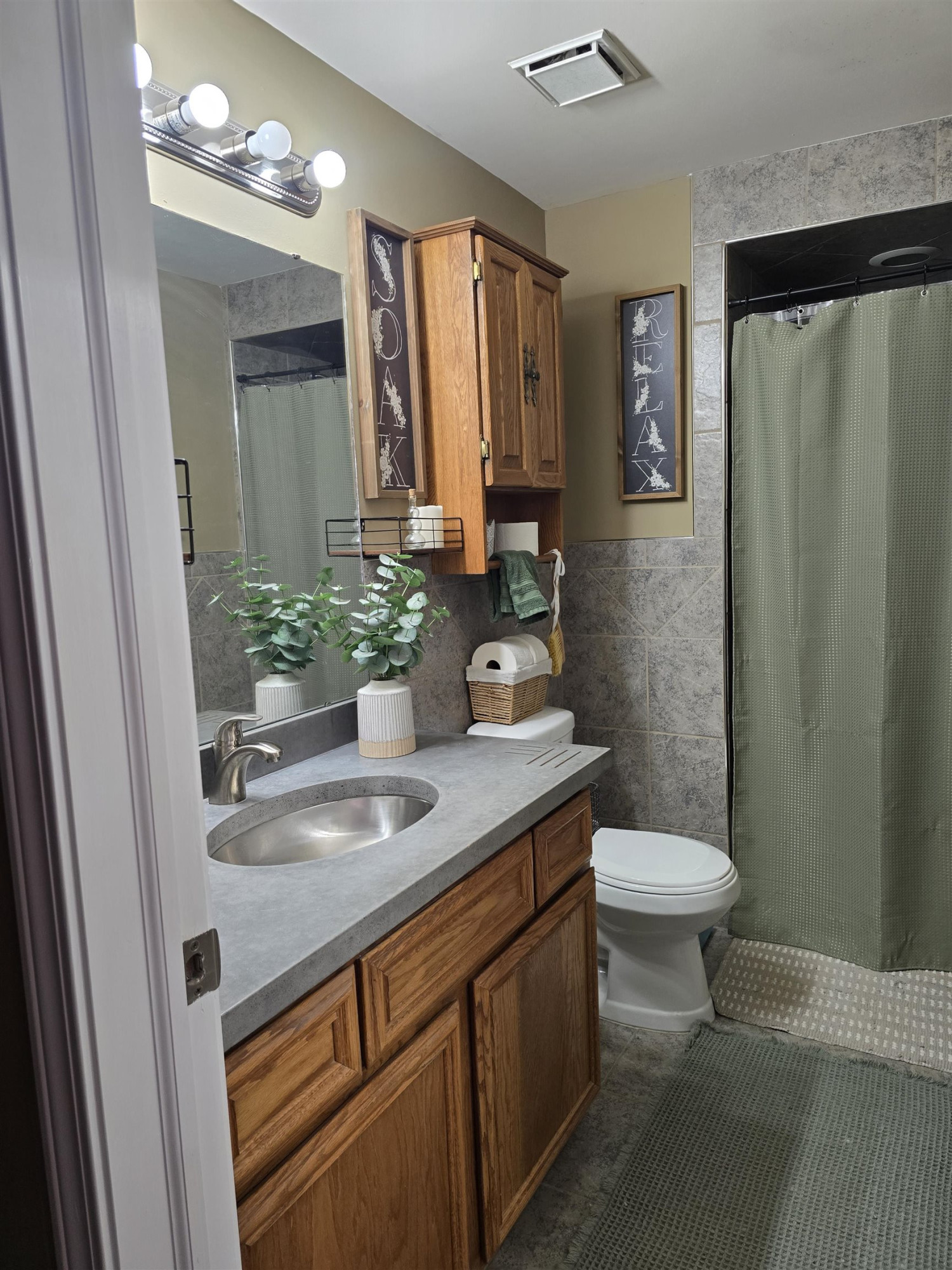 45603 Bristol Bay Drive, Macomb, MI 48044 — Photo 20