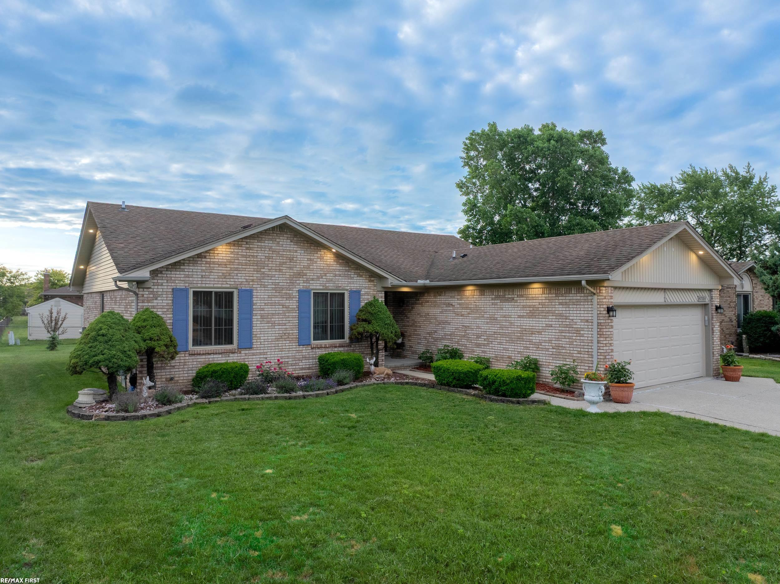 47584 Mount Vesuvius Drive, Macomb, MI 48044 — Photo 2