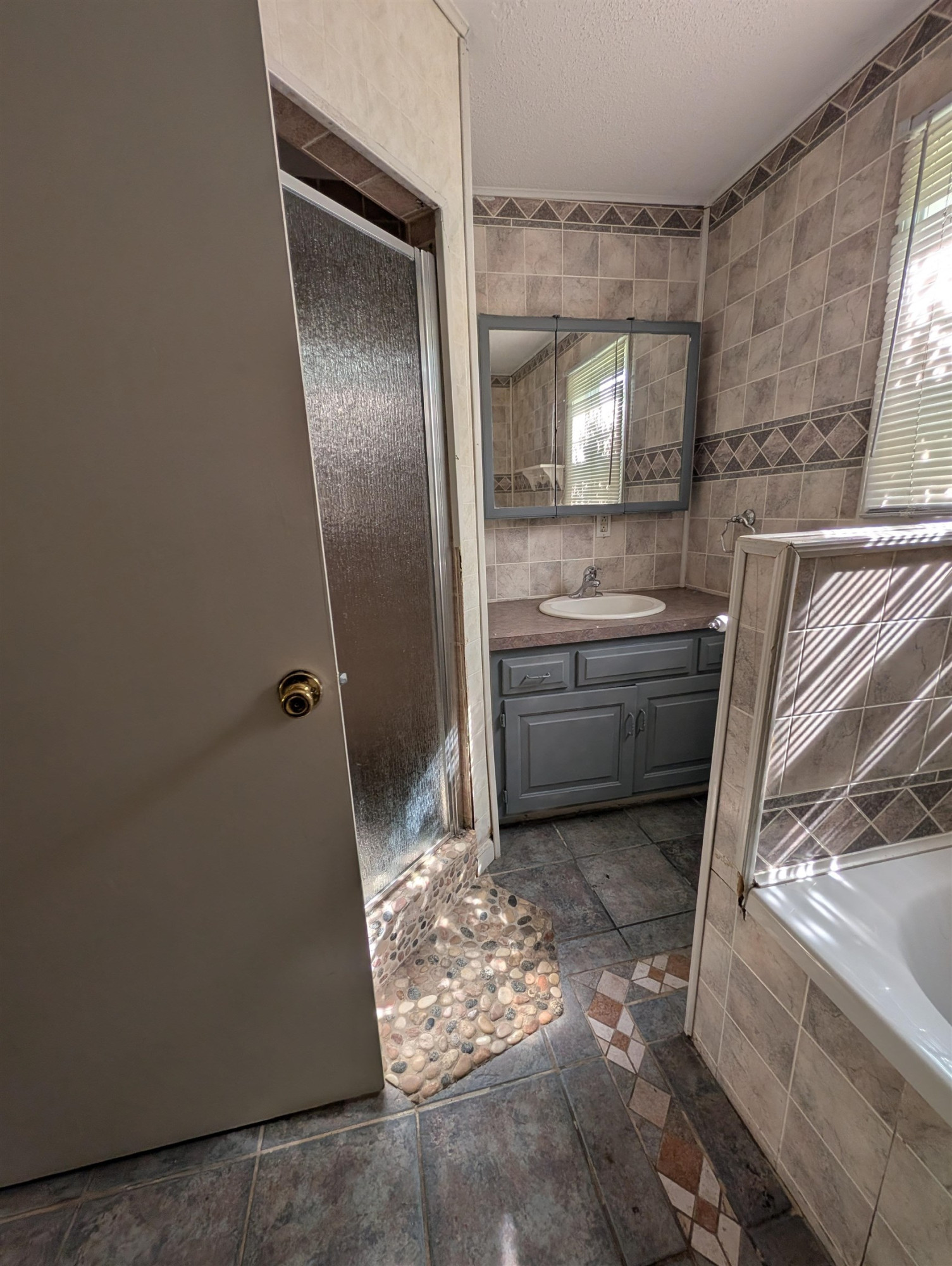 2286 California Avenue, Saginaw, MI 48601 — Photo 9
