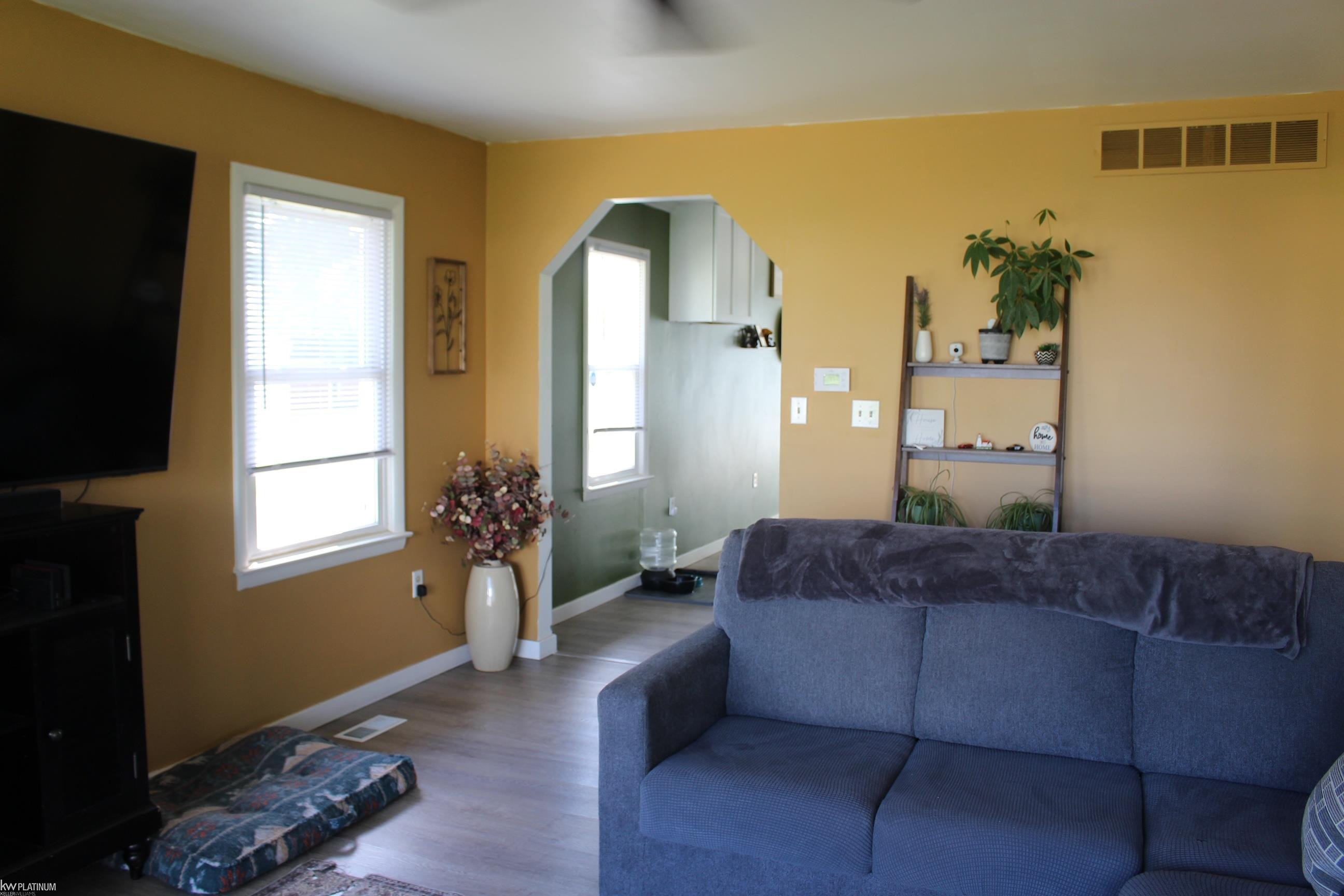 7938 River Road, MI — Photo 3