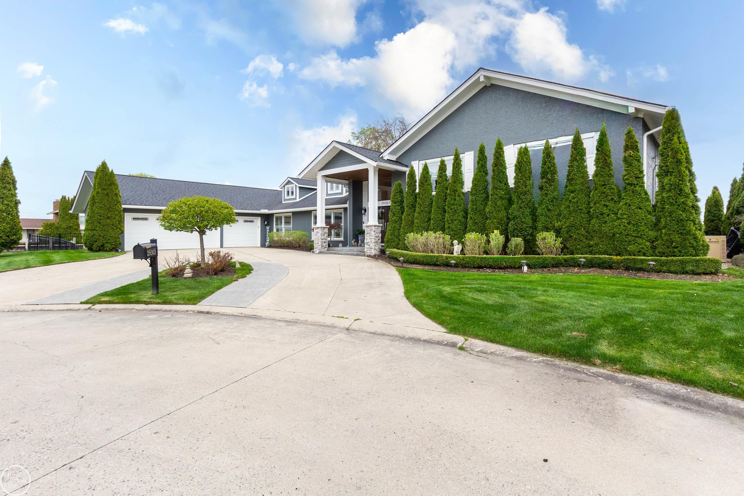 29303 S Seaway Court, MI — Photo 2