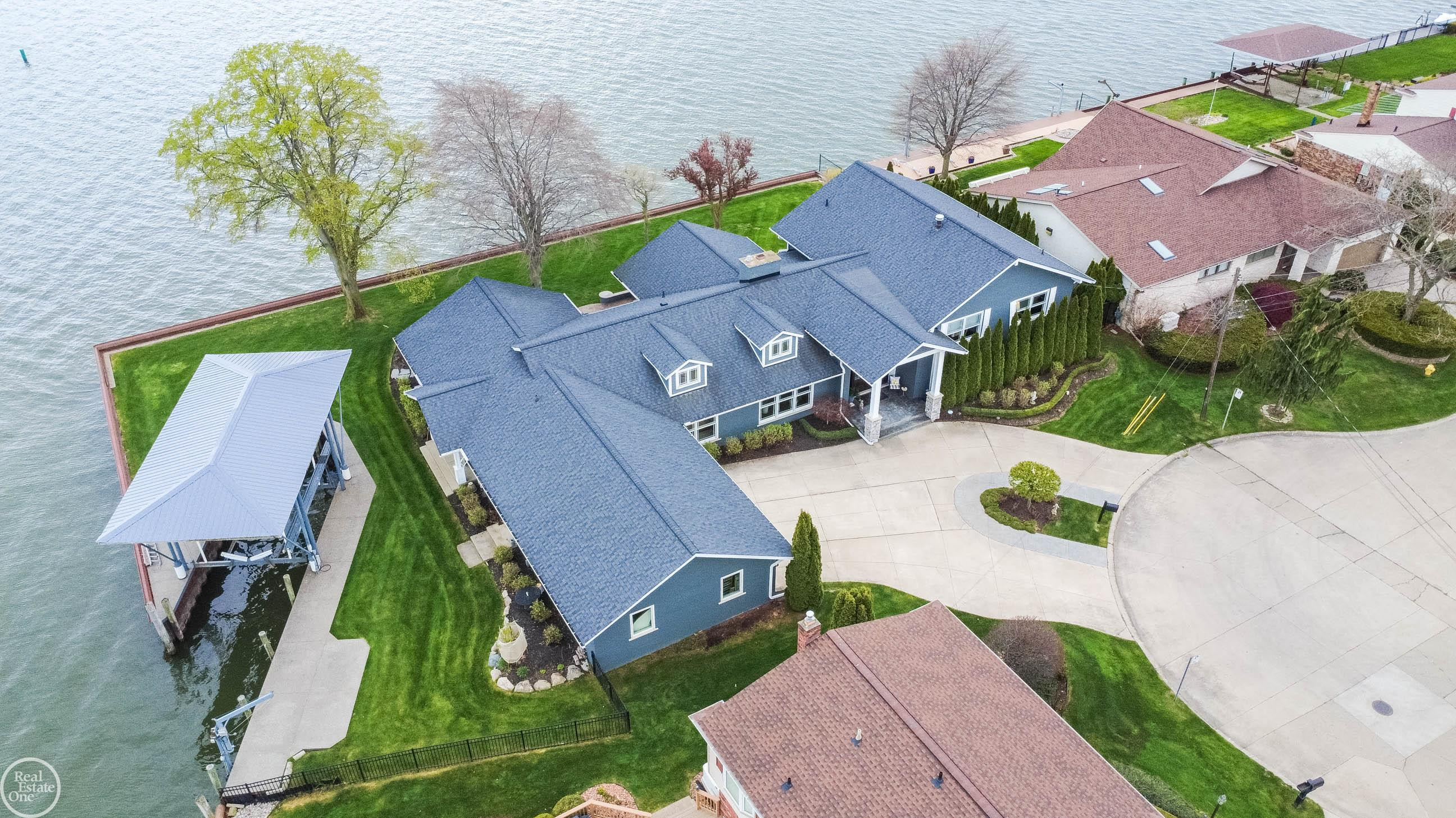 29303 S Seaway Court, MI — Photo 3
