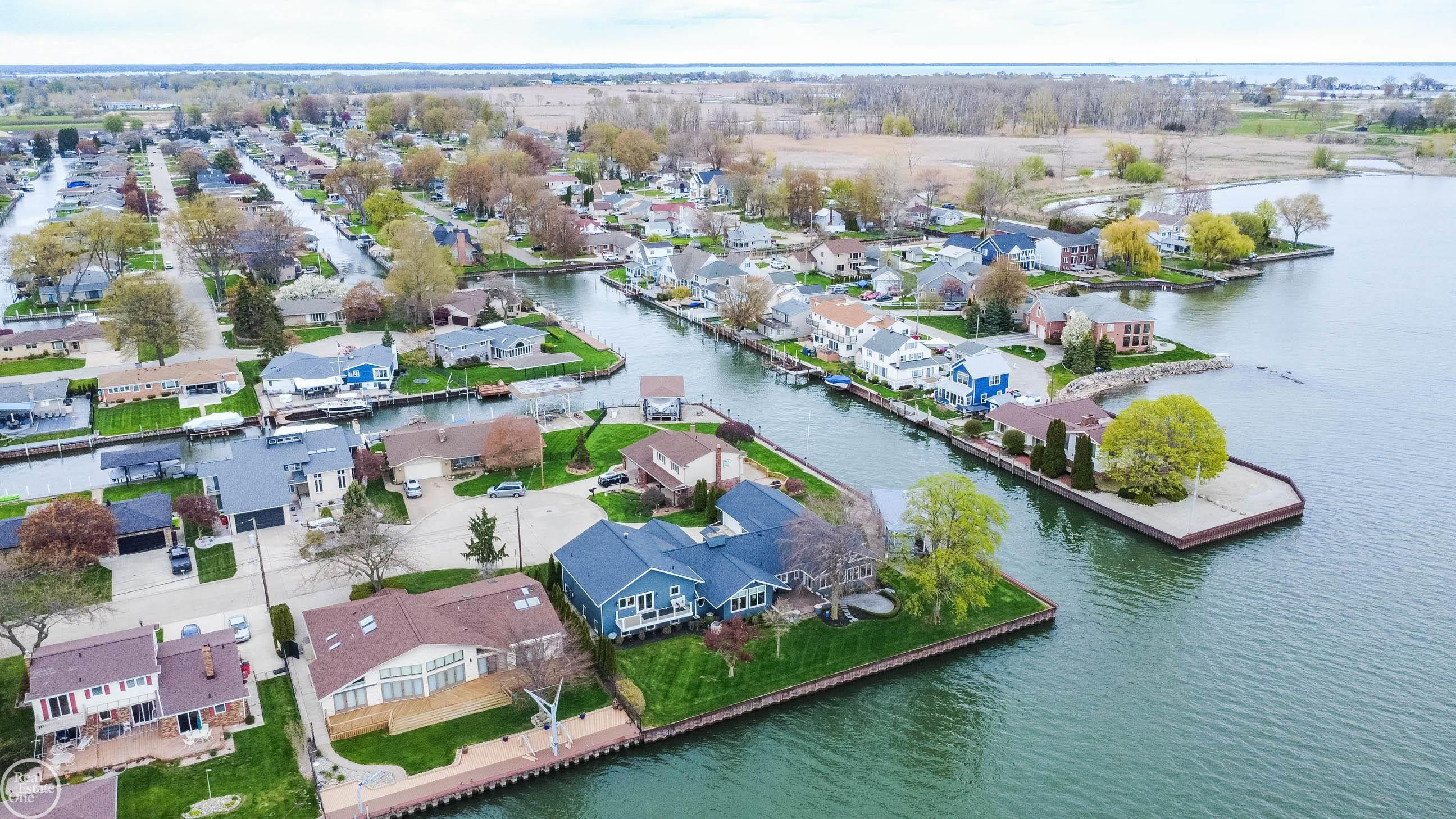 29303 S Seaway Court, MI — Photo 30