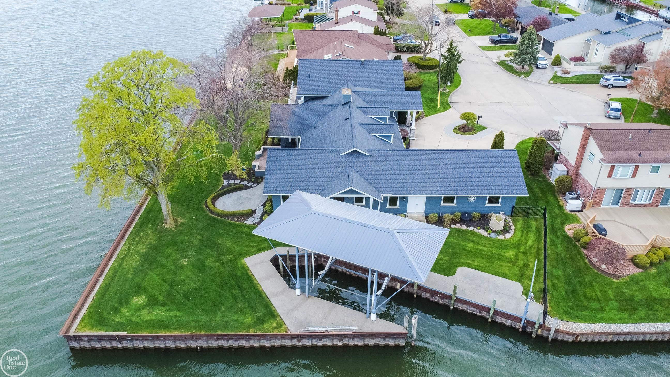 29303 S Seaway Court, MI — Photo 34