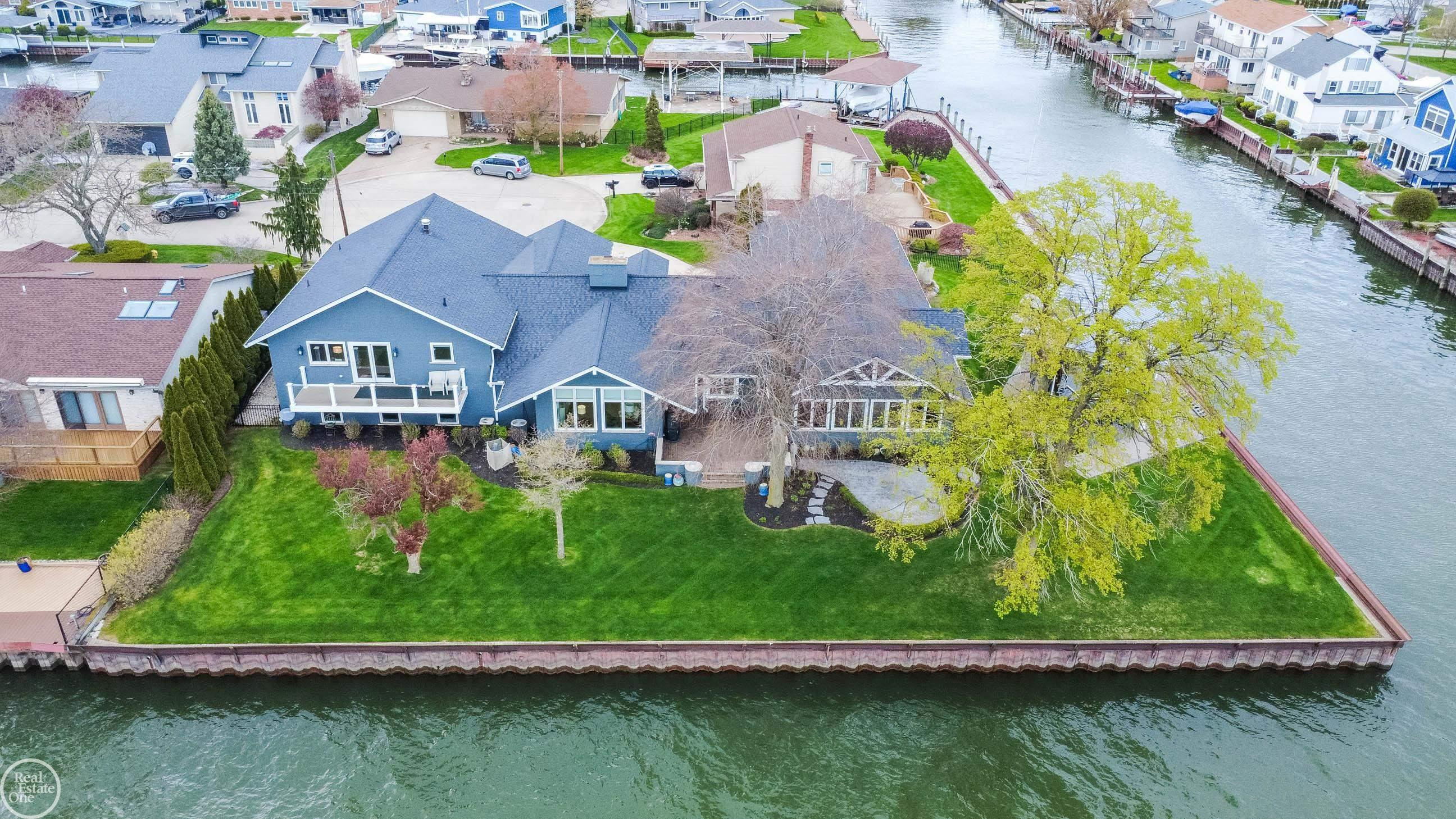 29303 S Seaway Court, MI — Photo 35