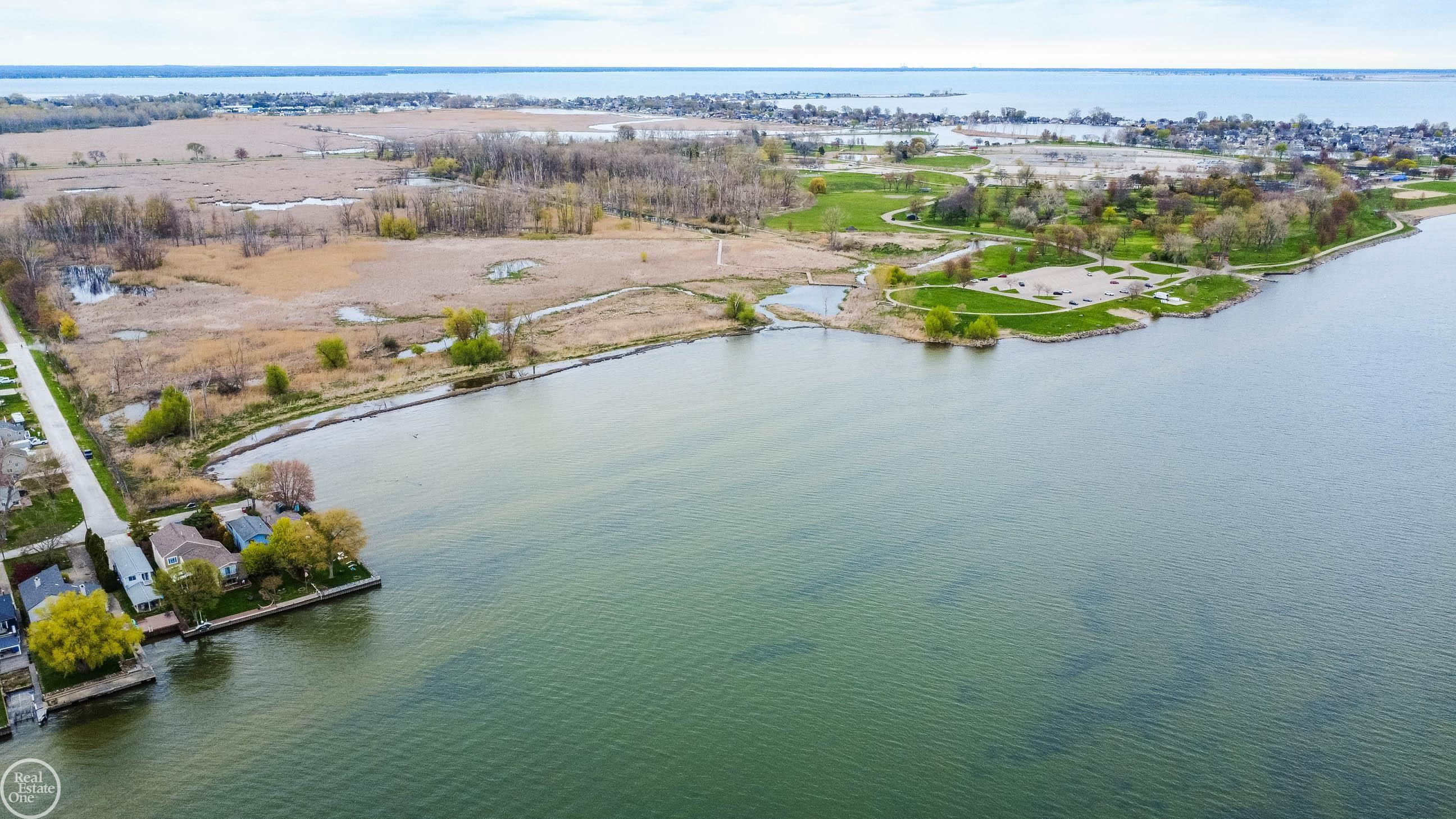 29303 S Seaway Court, MI — Photo 37