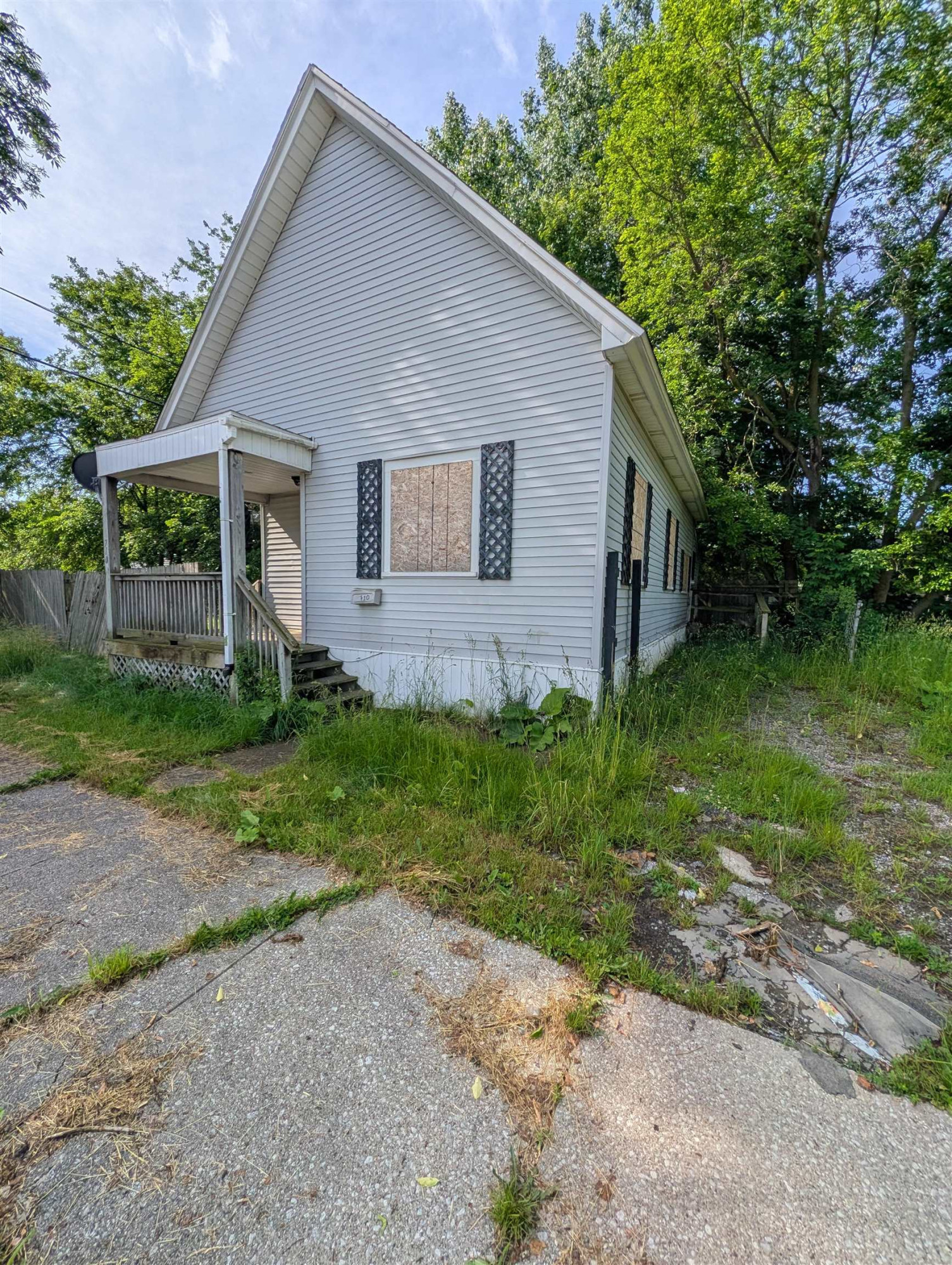 710 Holden Street, Saginaw, MI 48601 — front exterior