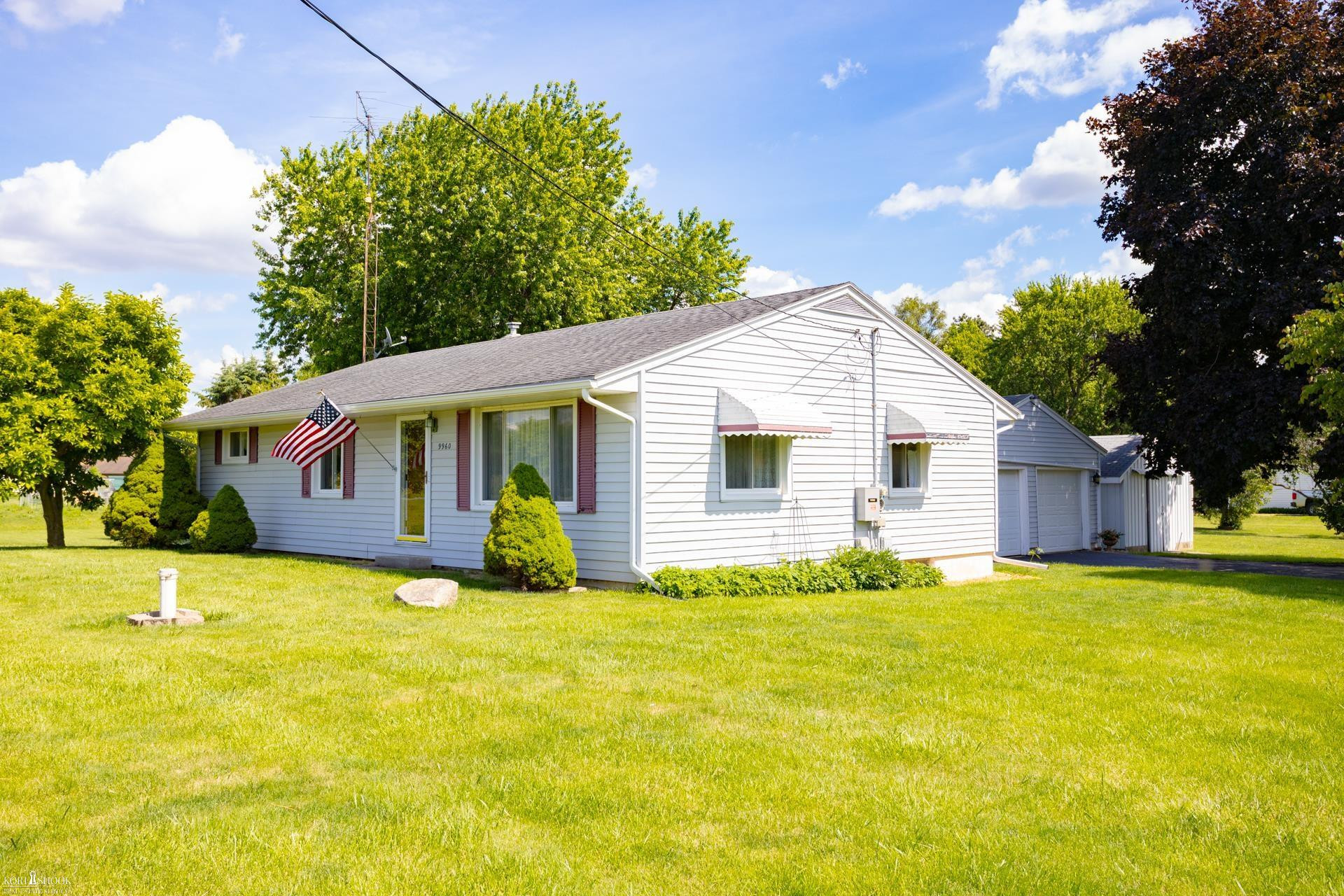 9960 E Newburg Road, Durand, MI 48429 — Photo 25