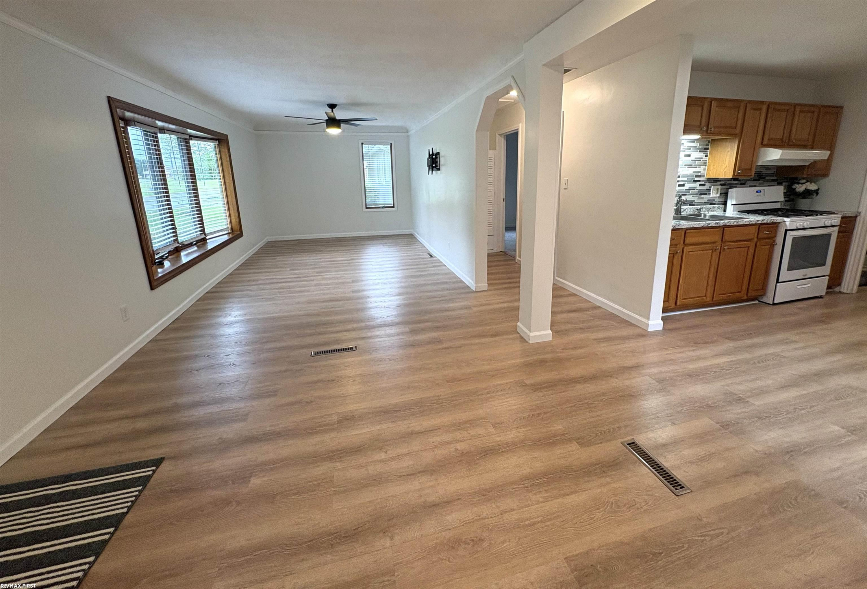 50850 Lempke Street, New Baltimore, MI 48047 — Photo 5