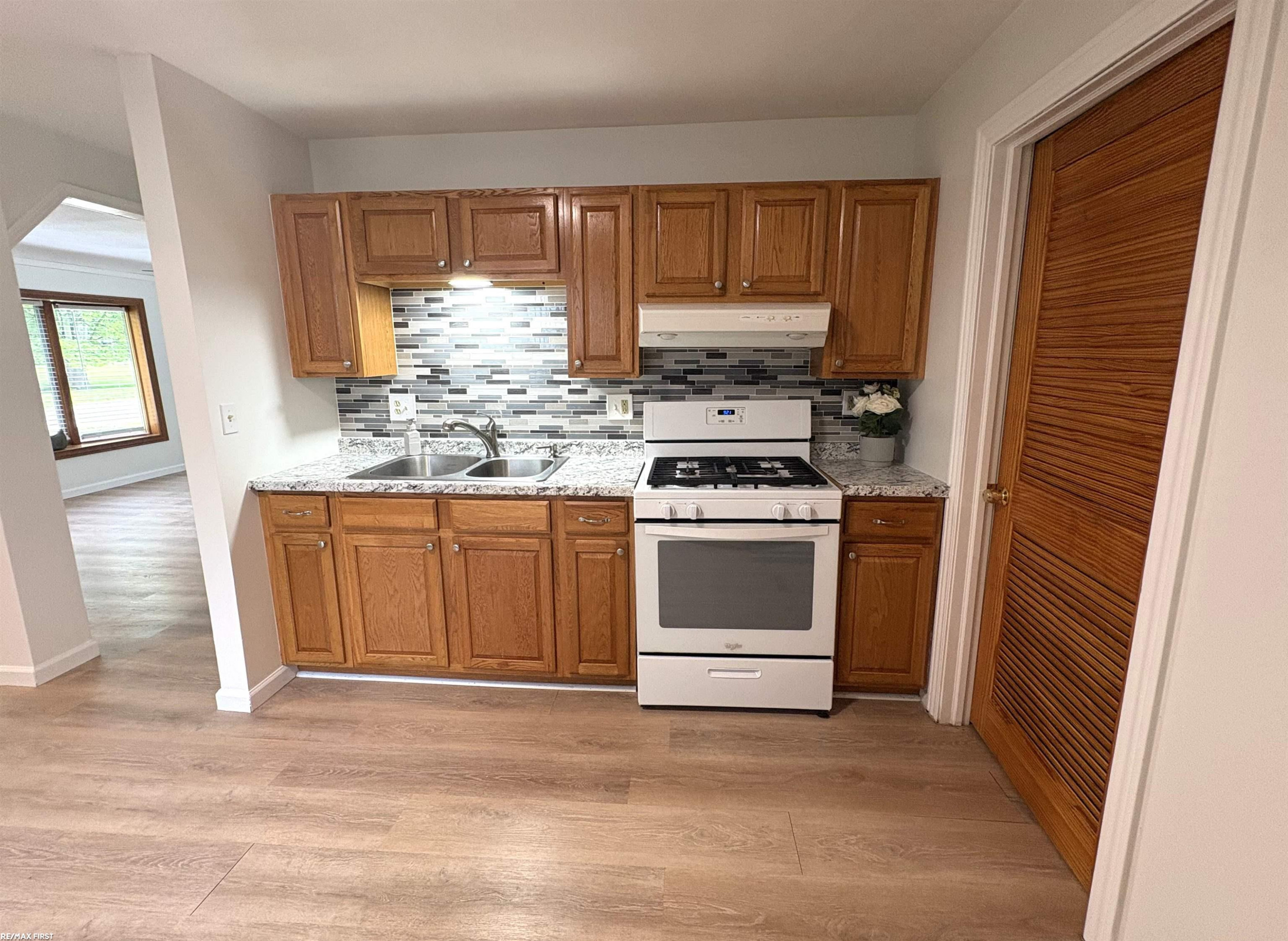 50850 Lempke Street, New Baltimore, MI 48047 — Photo 8