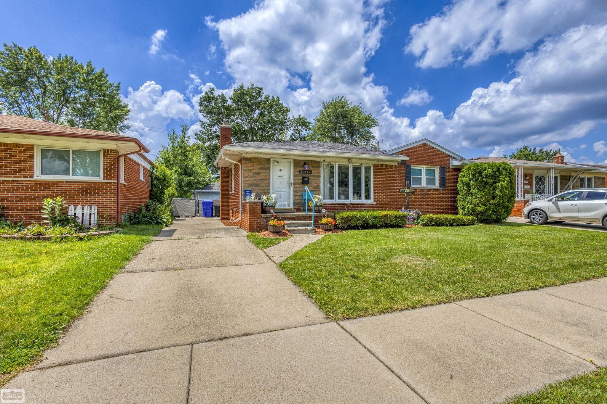 31557 Kelly Road, Fraser, MI 48026 — Photo 2