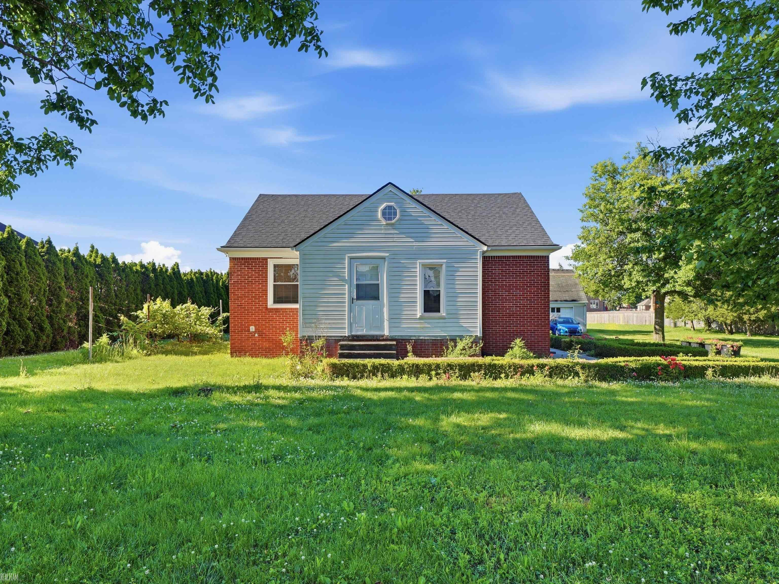 4466 18 1/2 Mile Road, Sterling Heights, MI 48314 — front exterior