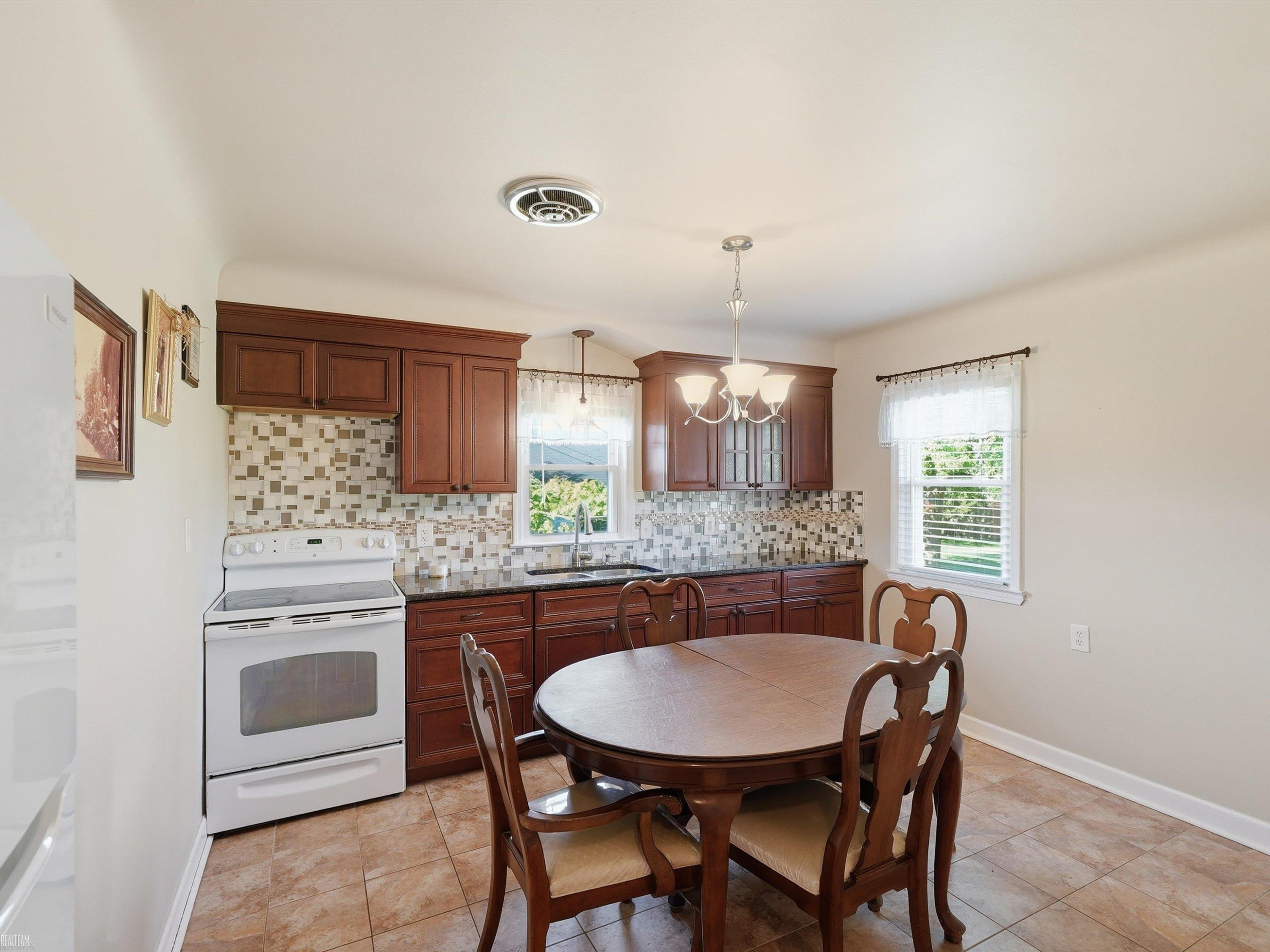 4466 18 1/2 Mile Road, Sterling Heights, MI 48314 — Photo 5