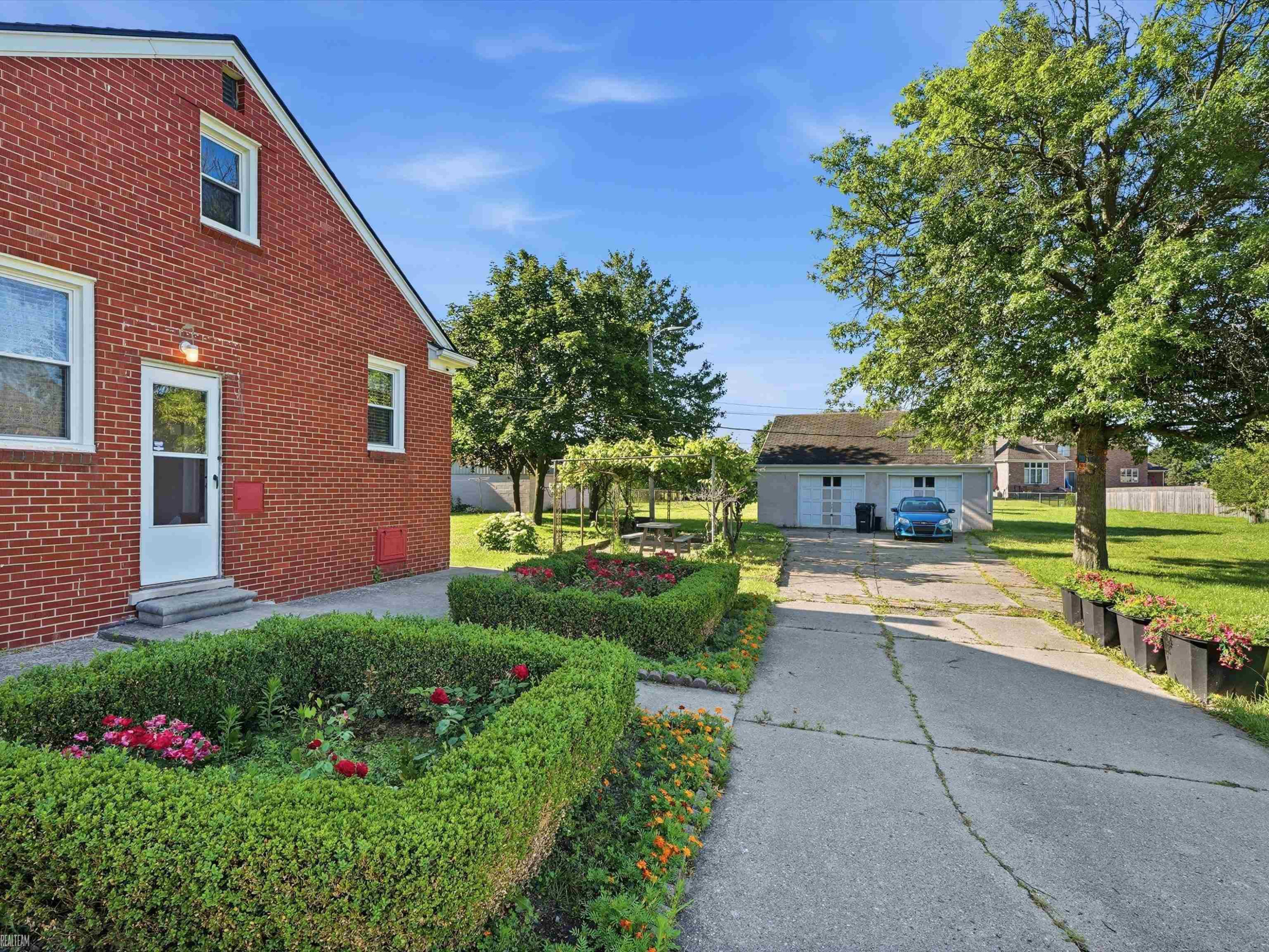 4466 18 1/2 Mile Road, Sterling Heights, MI 48314 — Photo 19