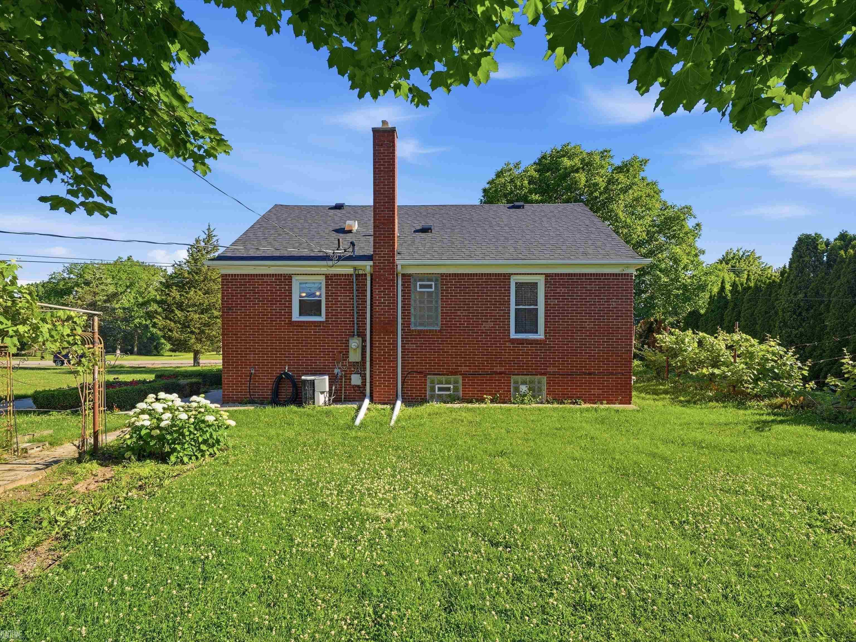 4466 18 1/2 Mile Road, Sterling Heights, MI 48314 — Photo 22