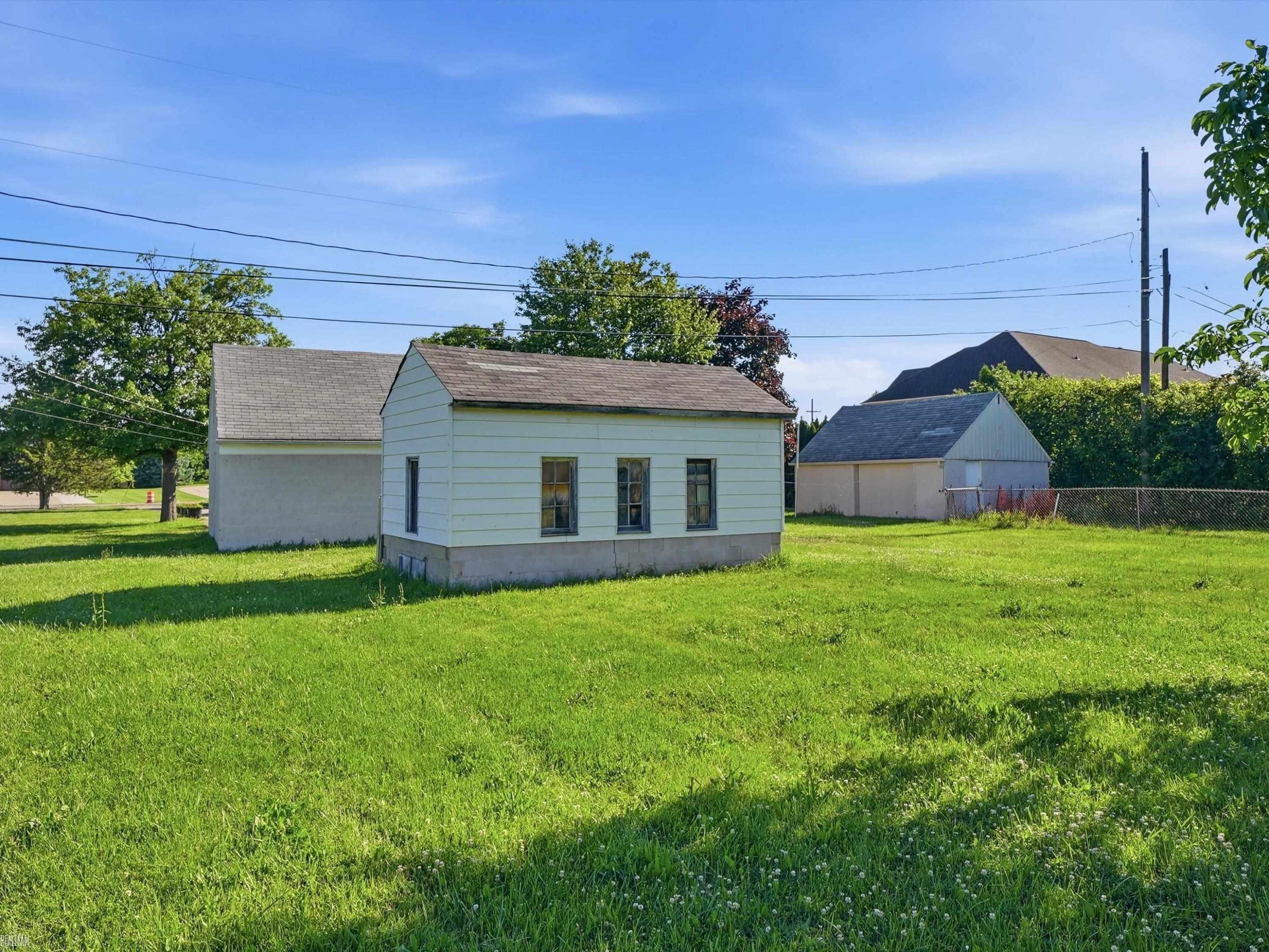 4466 18 1/2 Mile Road, Sterling Heights, MI 48314 — Photo 28