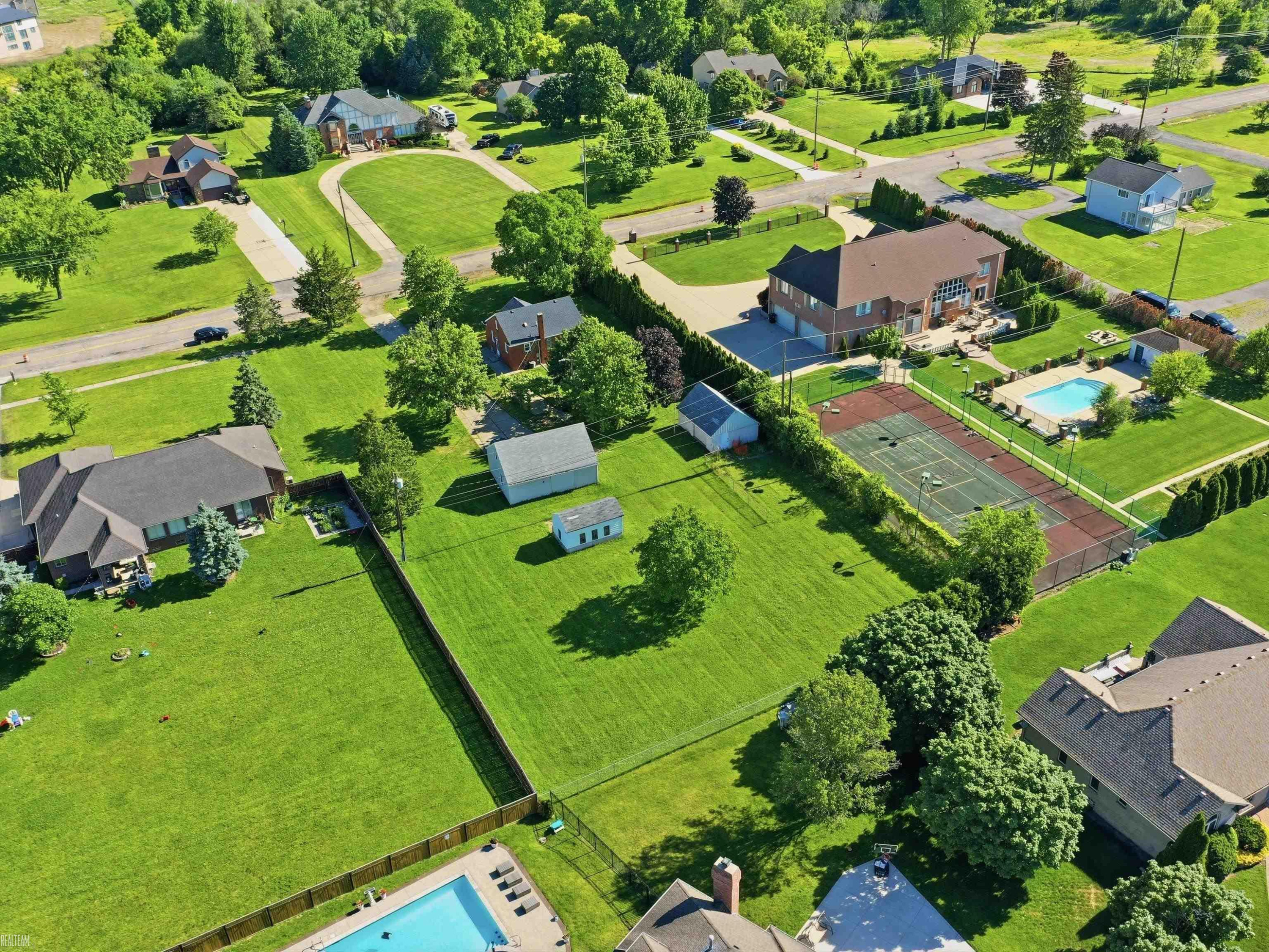 4466 18 1/2 Mile Road, Sterling Heights, MI 48314 — Photo 33