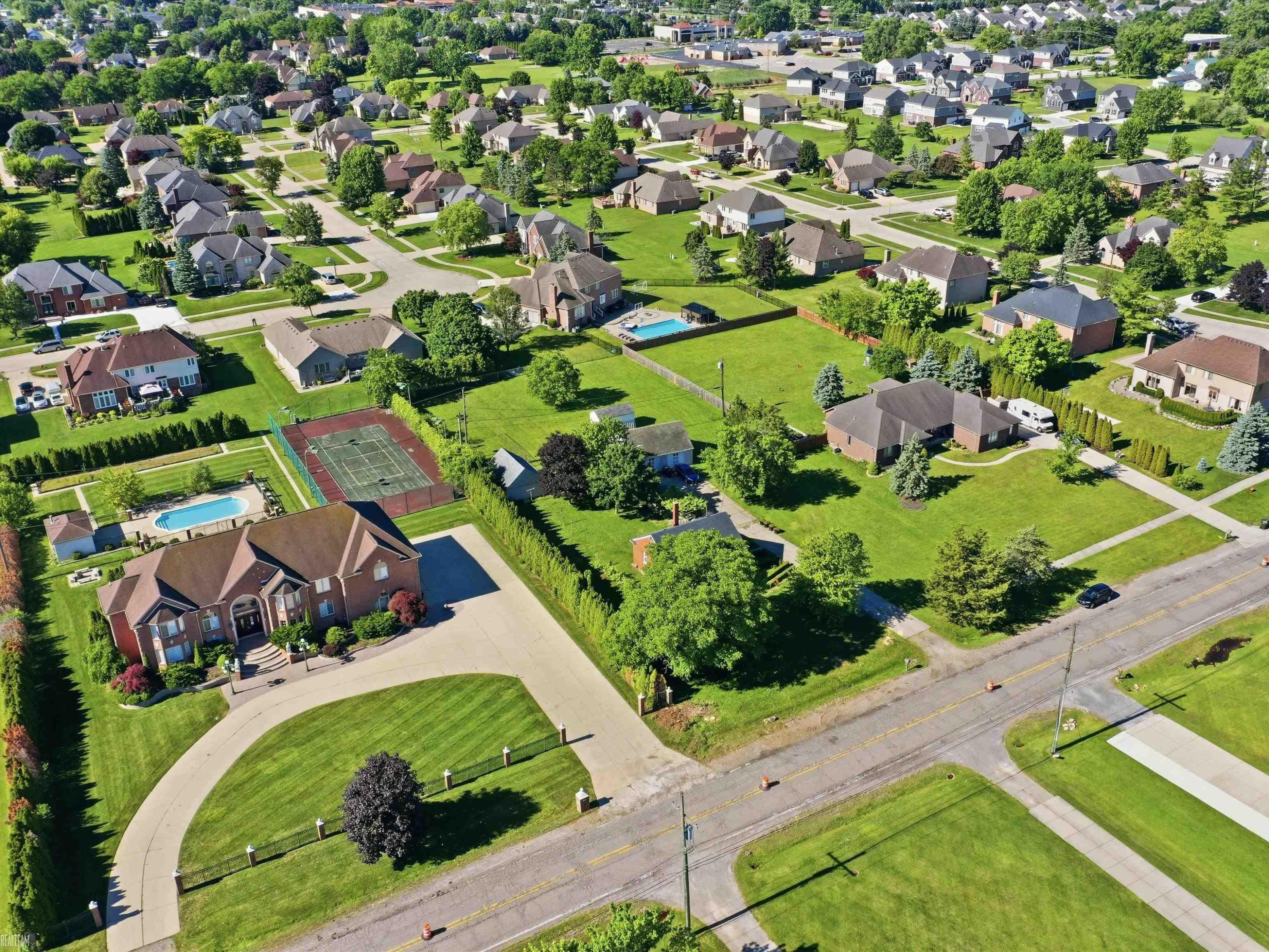 4466 18 1/2 Mile Road, Sterling Heights, MI 48314 — Photo 35