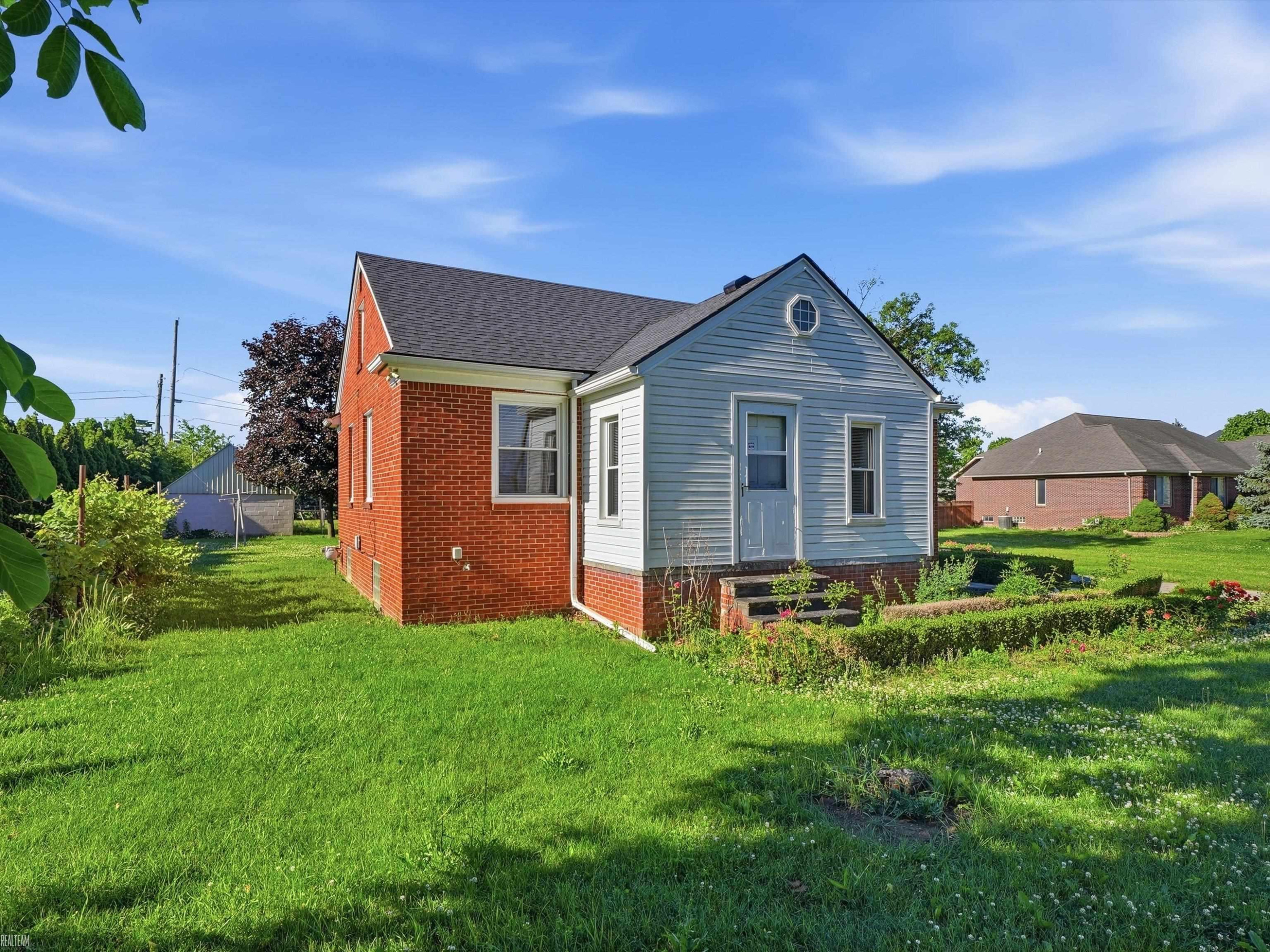 4466 18 1/2 Mile Road, Sterling Heights, MI 48314 — Photo 36