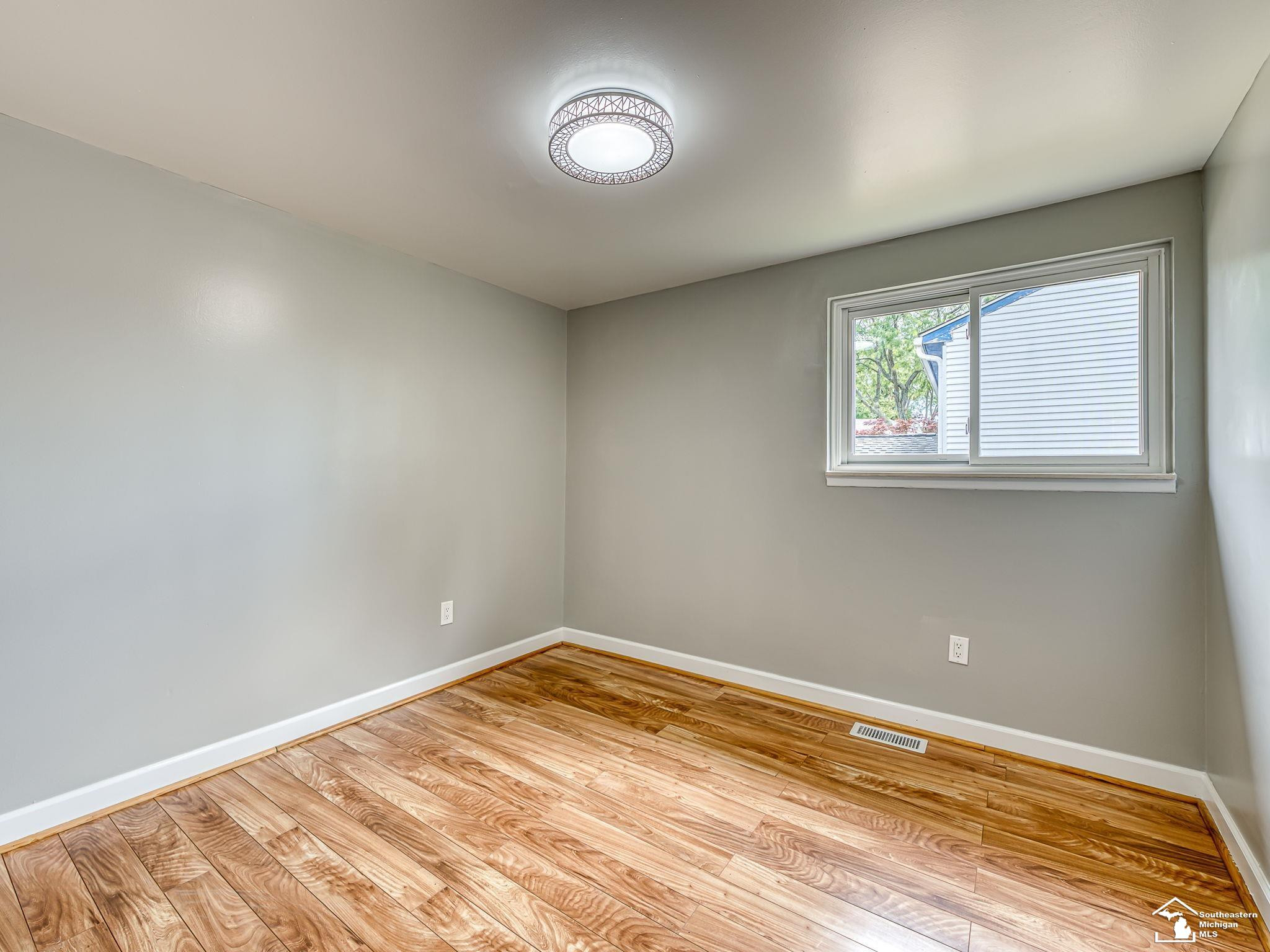 25837 Badger Street, Flat Rock, MI 48134 — Photo 7