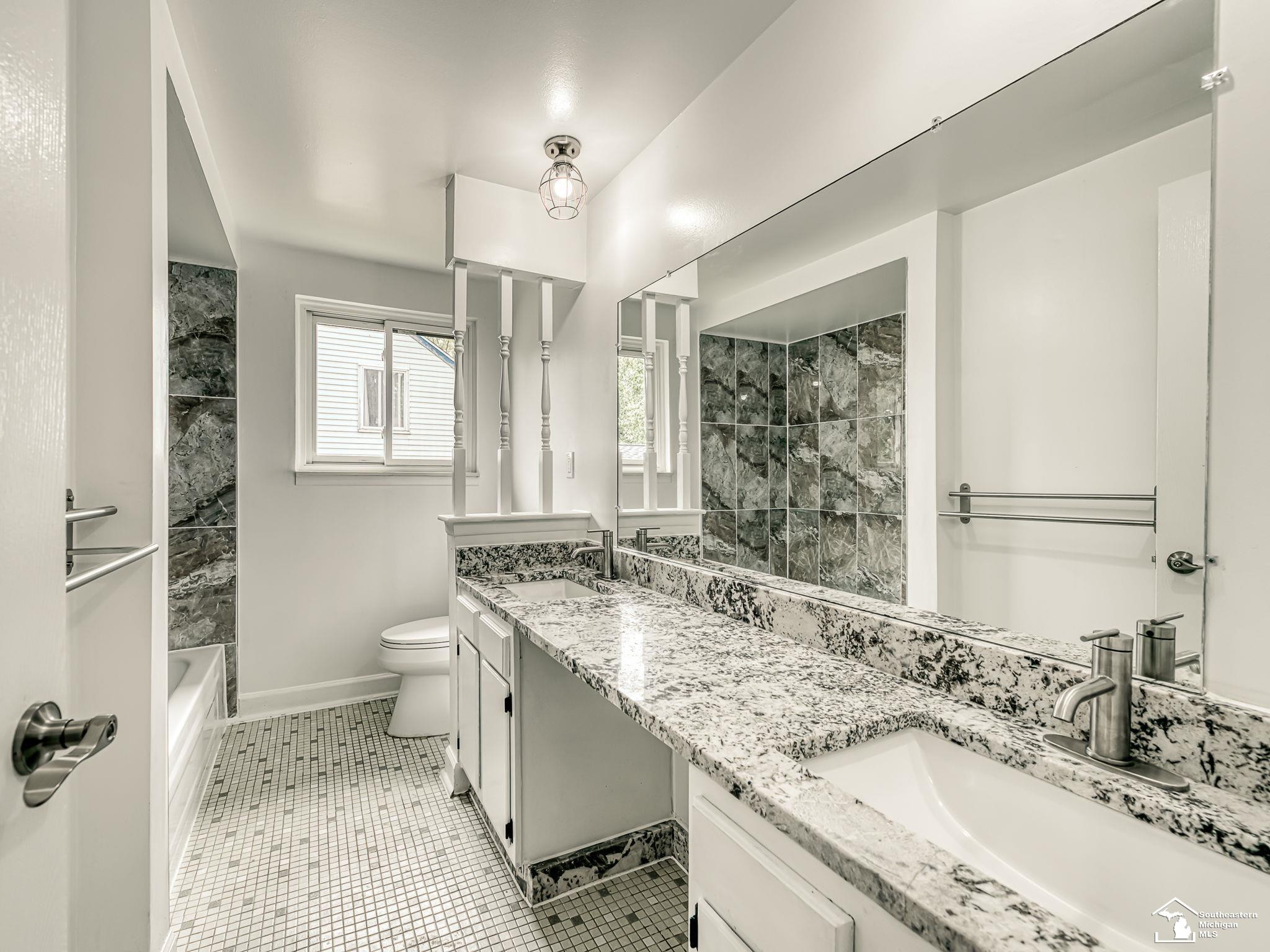 25837 Badger Street, Flat Rock, MI 48134 — Photo 10