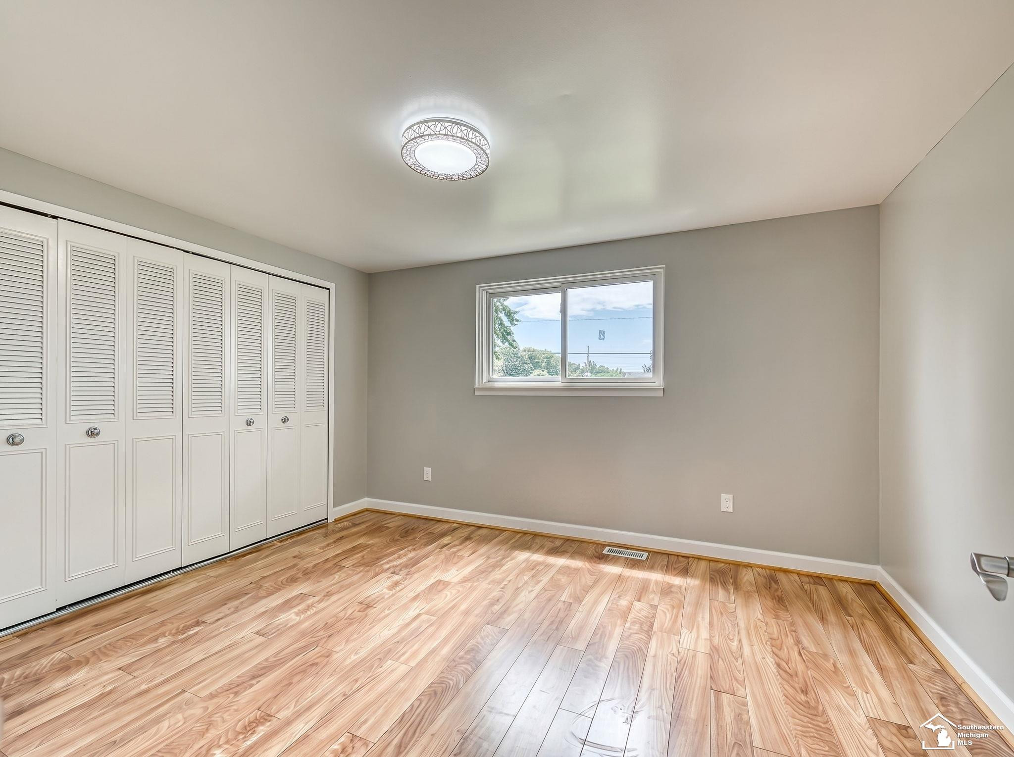 25837 Badger Street, Flat Rock, MI 48134 — Photo 12