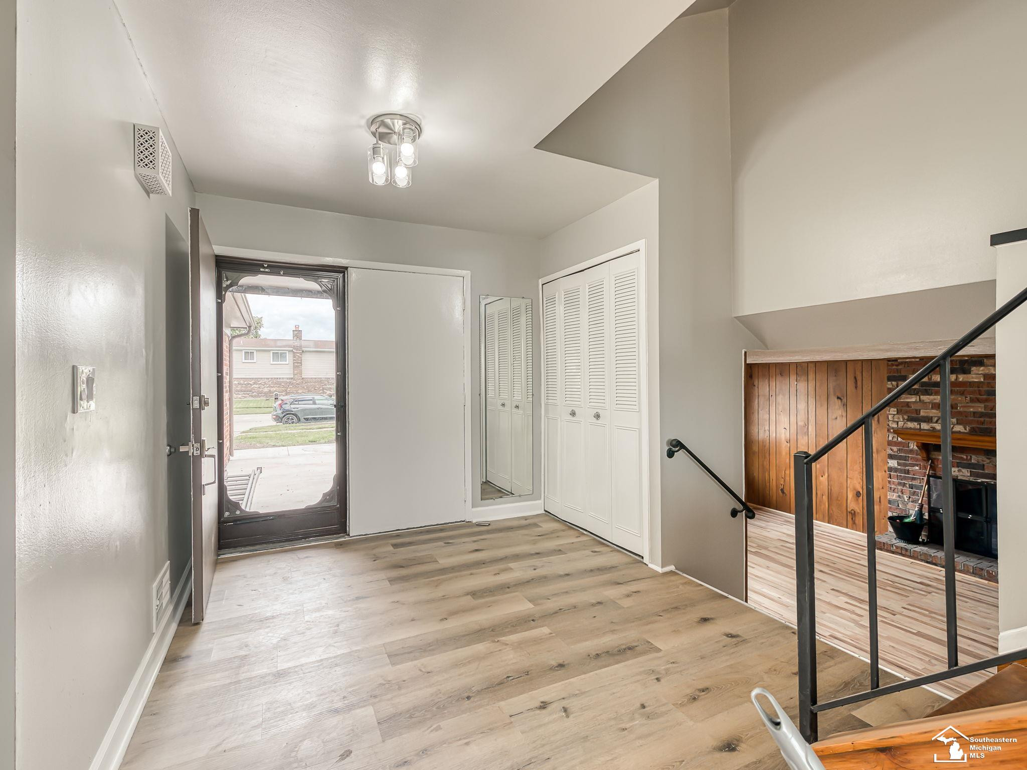 25837 Badger Street, Flat Rock, MI 48134 — Photo 22