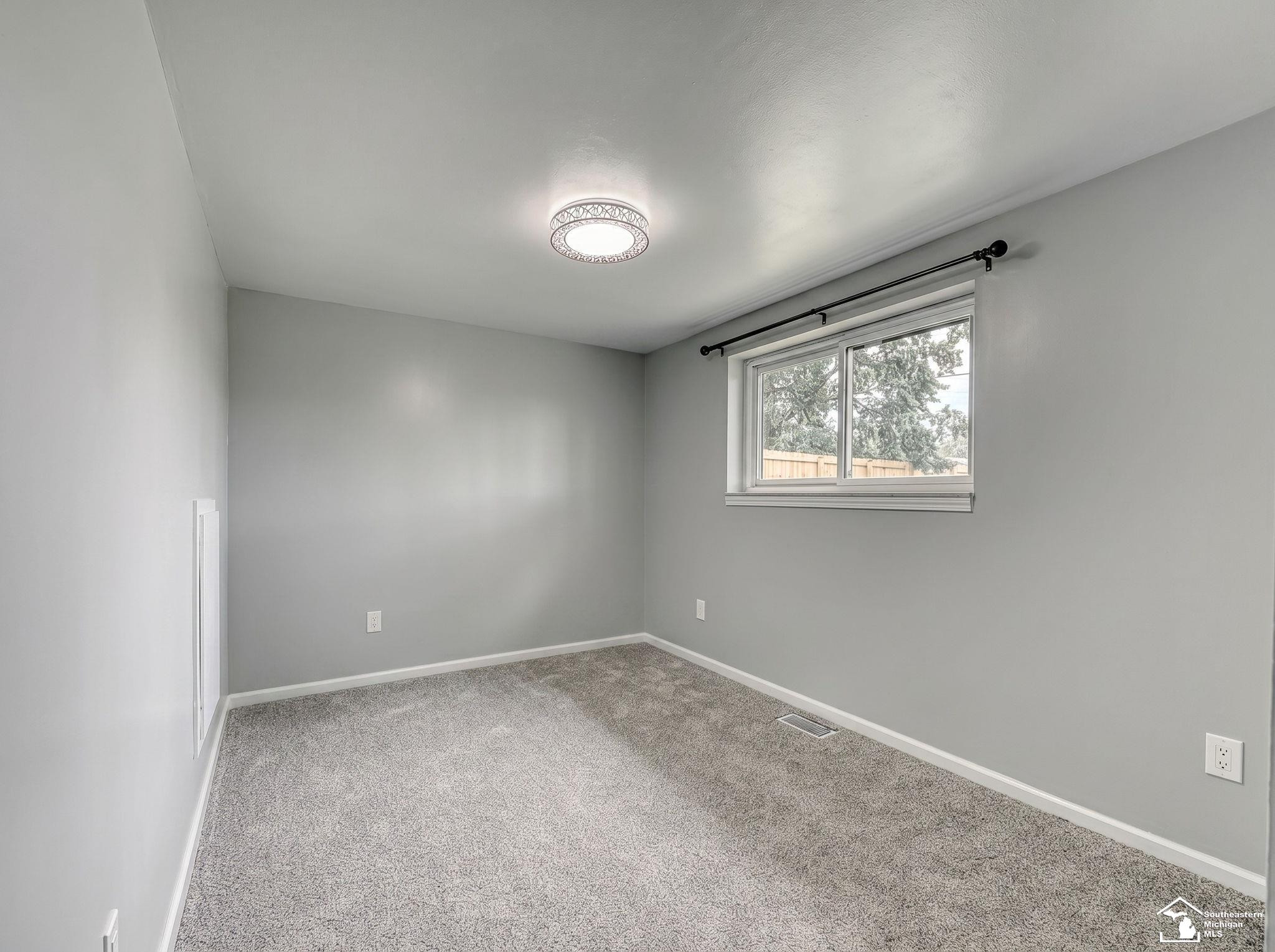 25837 Badger Street, Flat Rock, MI 48134 — Photo 30