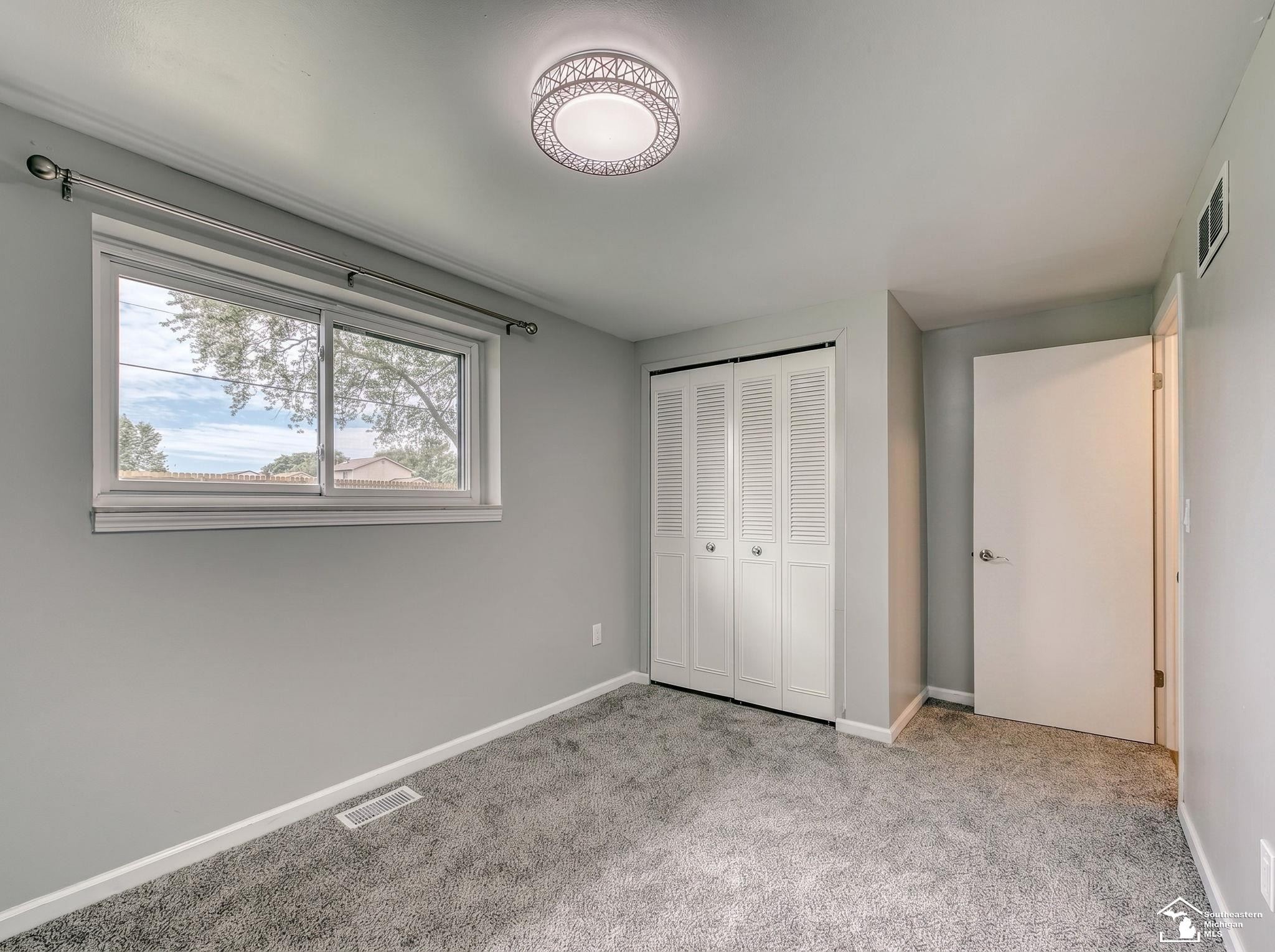 25837 Badger Street, Flat Rock, MI 48134 — Photo 32