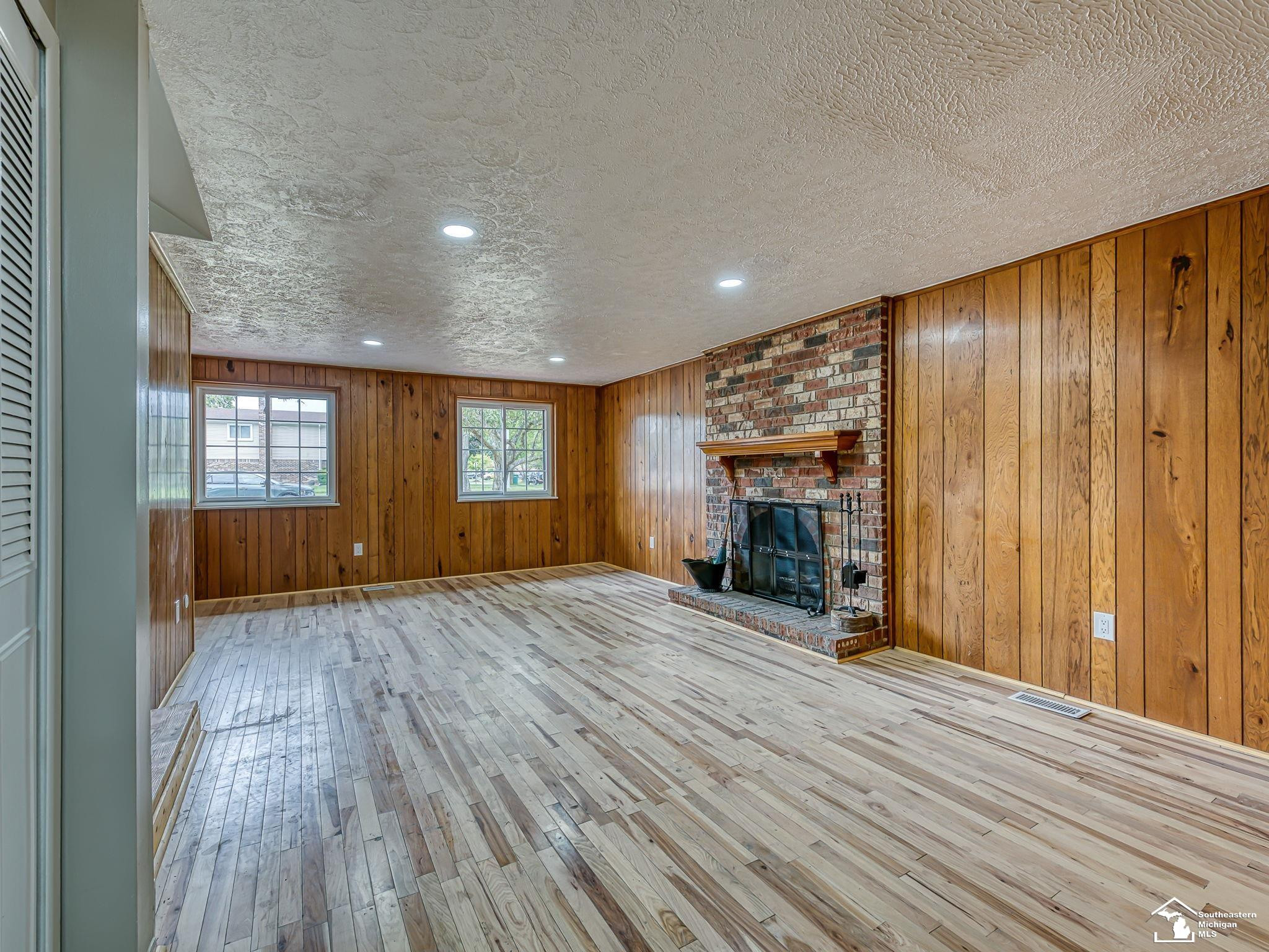 25837 Badger Street, Flat Rock, MI 48134 — Photo 34