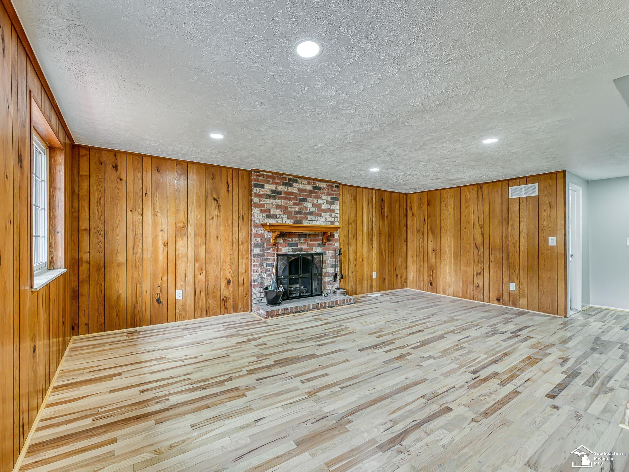 25837 Badger Street, Flat Rock, MI 48134 — Photo 35