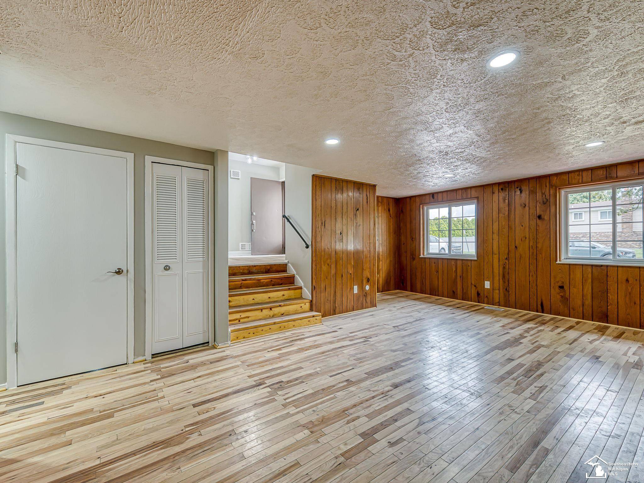 25837 Badger Street, Flat Rock, MI 48134 — Photo 37