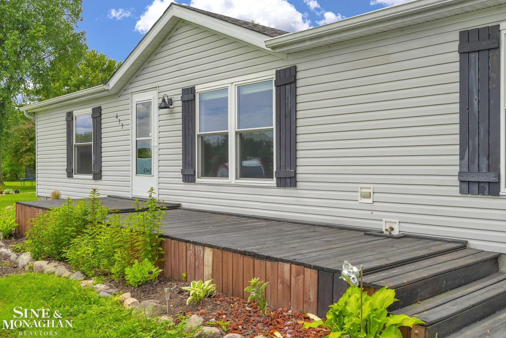 433 N Howard Street, Croswell, MI 48422 — Photo 4