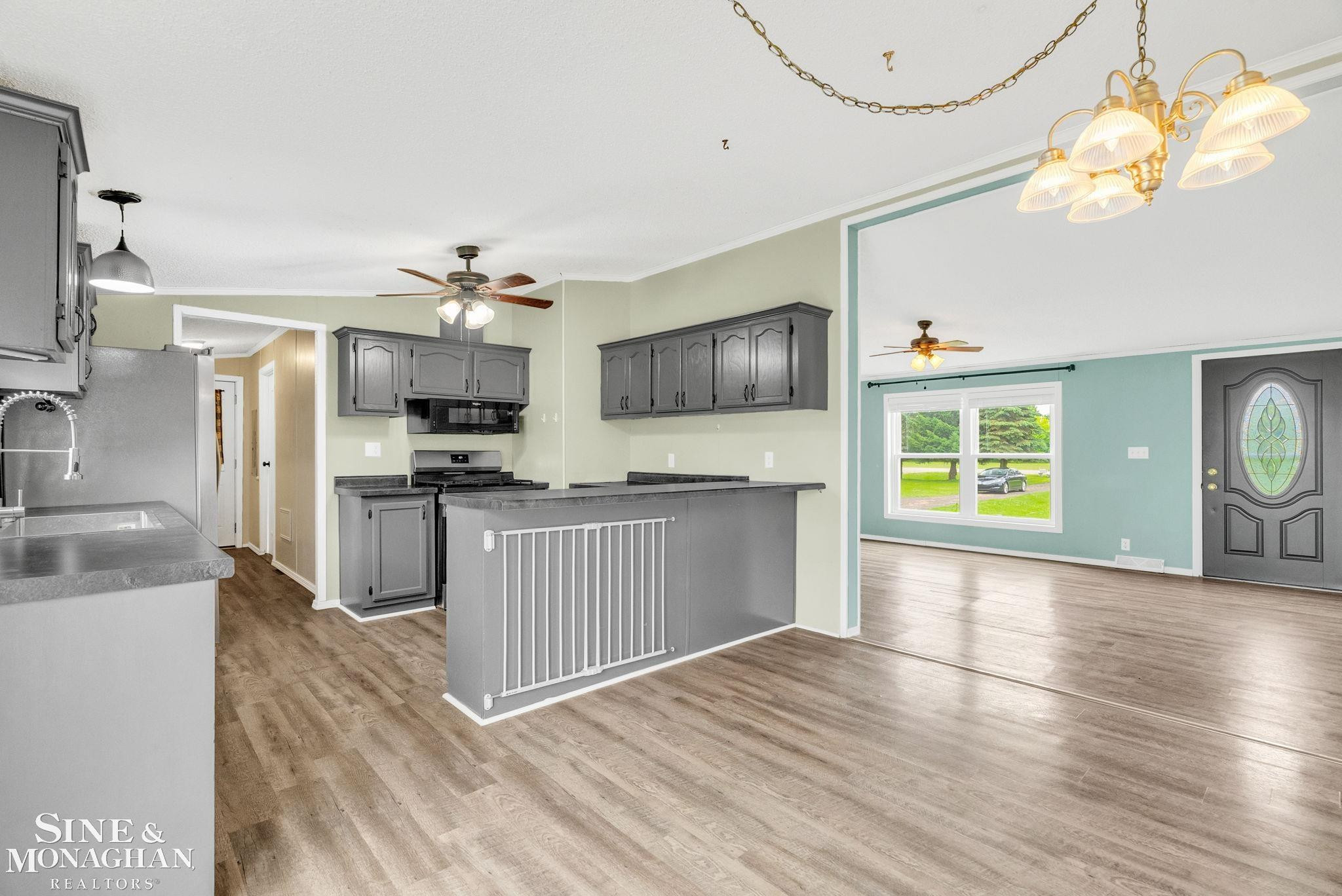 433 N Howard Street, Croswell, MI 48422 — Photo 9