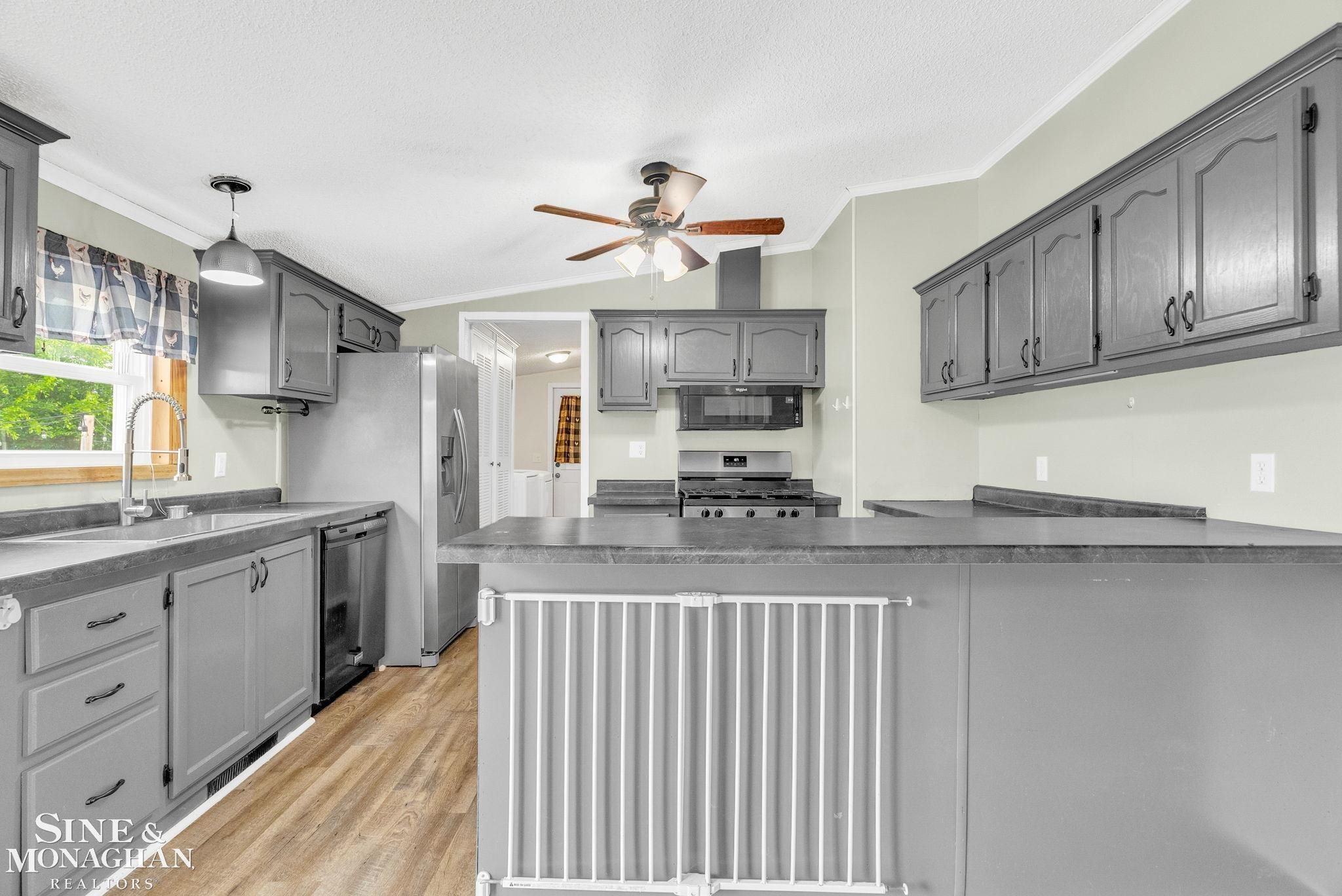 433 N Howard Street, Croswell, MI 48422 — Photo 11