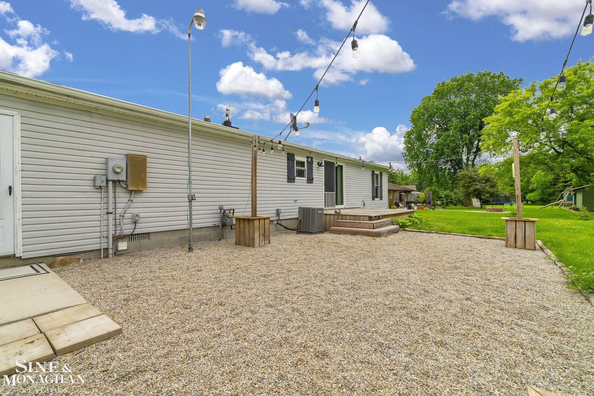 433 N Howard Street, Croswell, MI 48422 — Photo 32