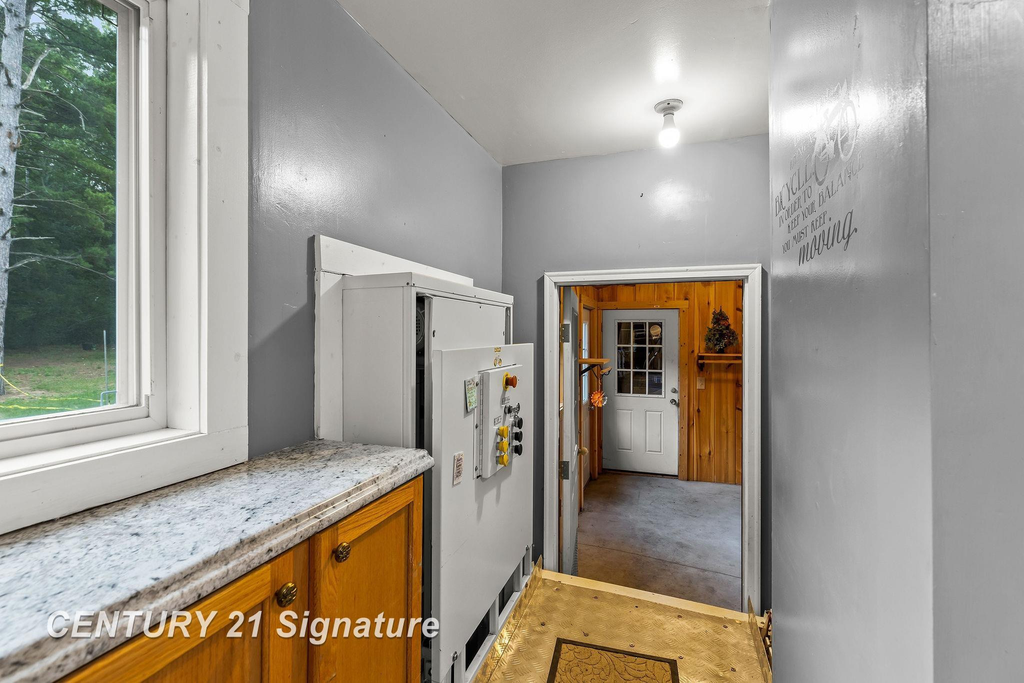 537 S Woodcock Road, Midland, MI — Photo 15