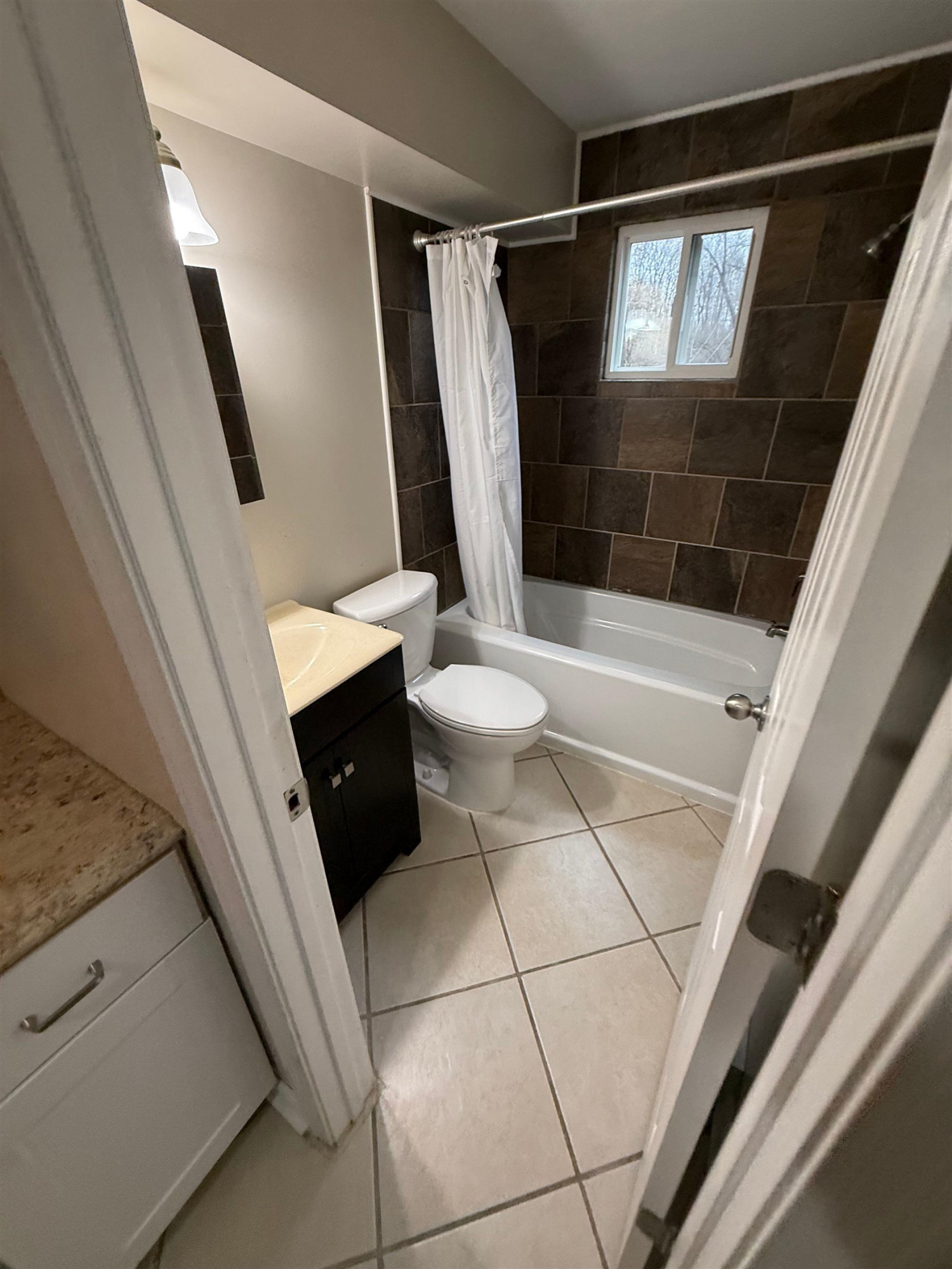 5247 Harold #1 Drive, Unit #1, Flushing, MI 48433 — Photo 4