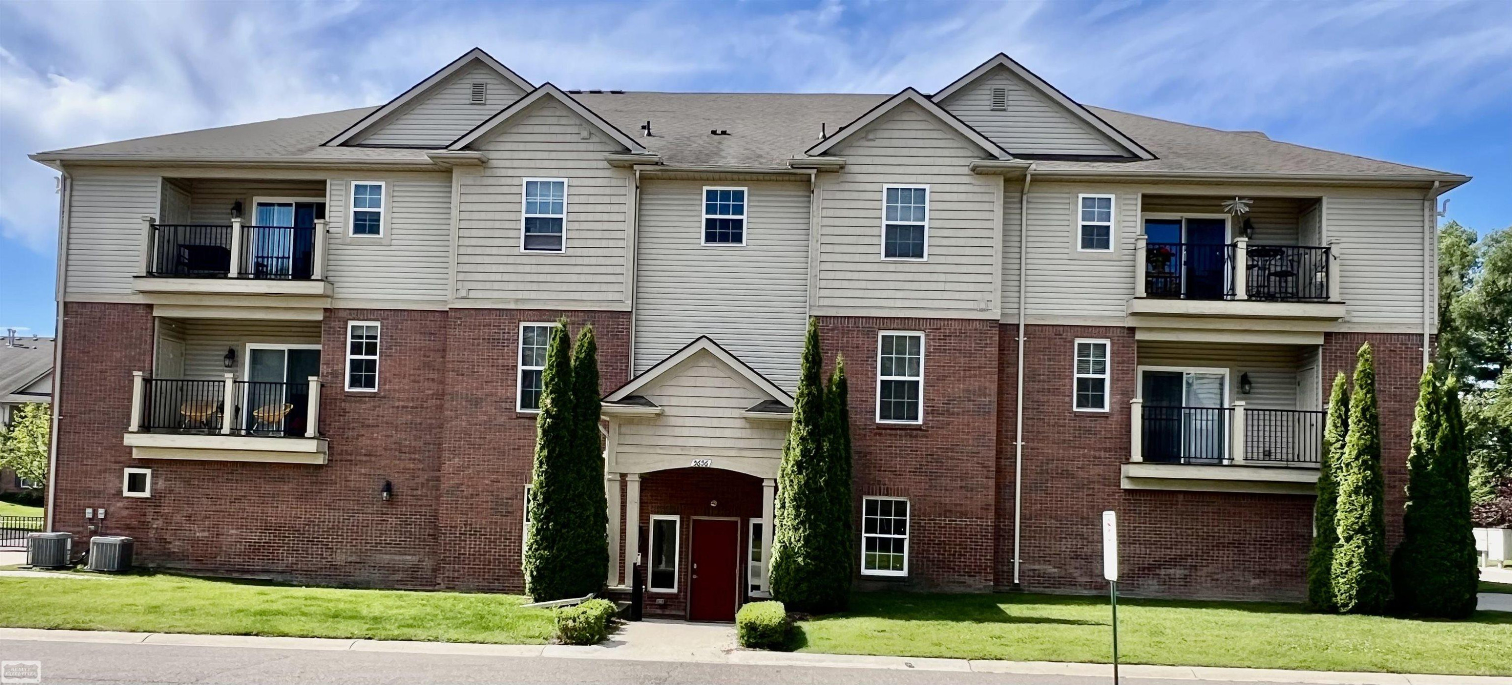 5656 Flagstaff Pines Drive, 402, Shelby Twp, MI 48317 — Photo 24