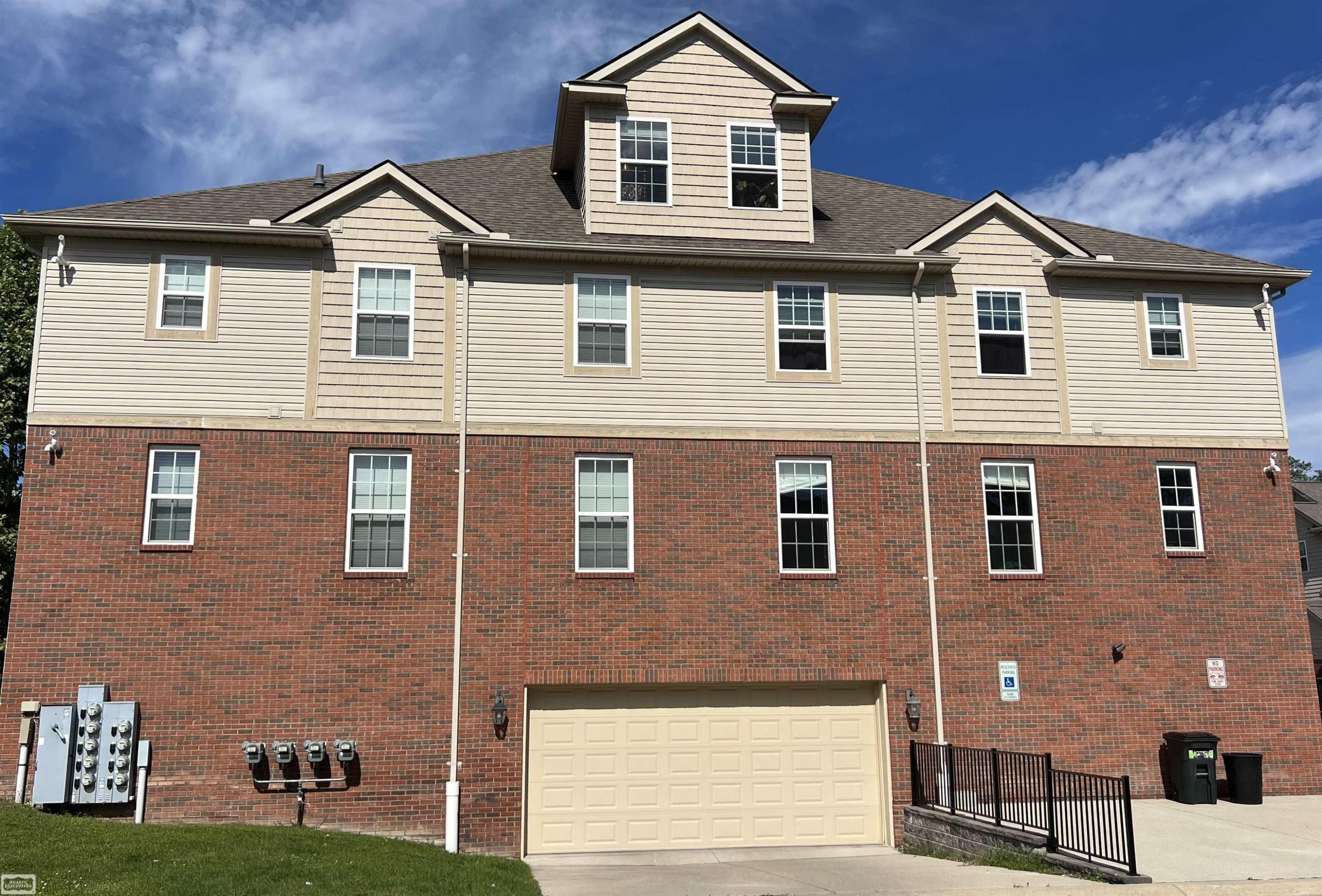 5656 Flagstaff Pines Drive, 402, Shelby Twp, MI 48317 — Photo 27