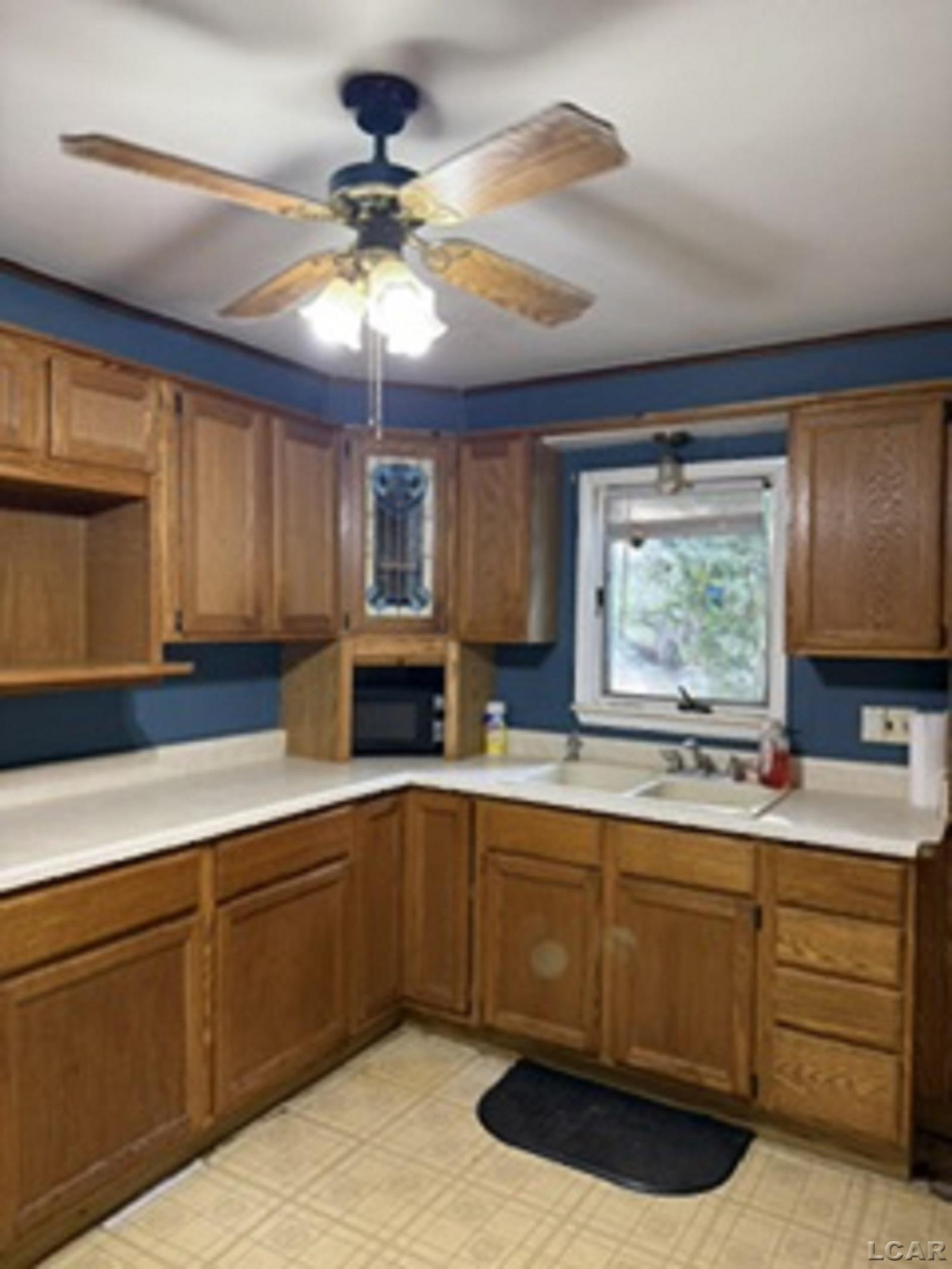 907 Bristol Street, Adrian, MI 49221 — Photo 4