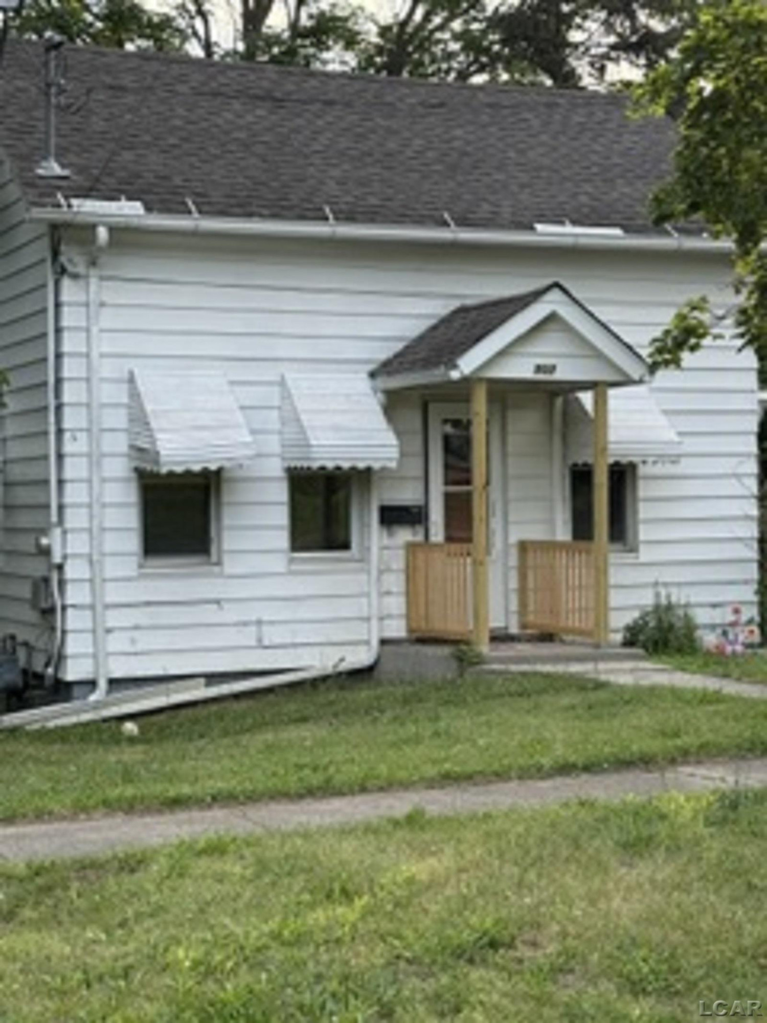 907 Bristol Street, Adrian, MI 49221 — Photo 15