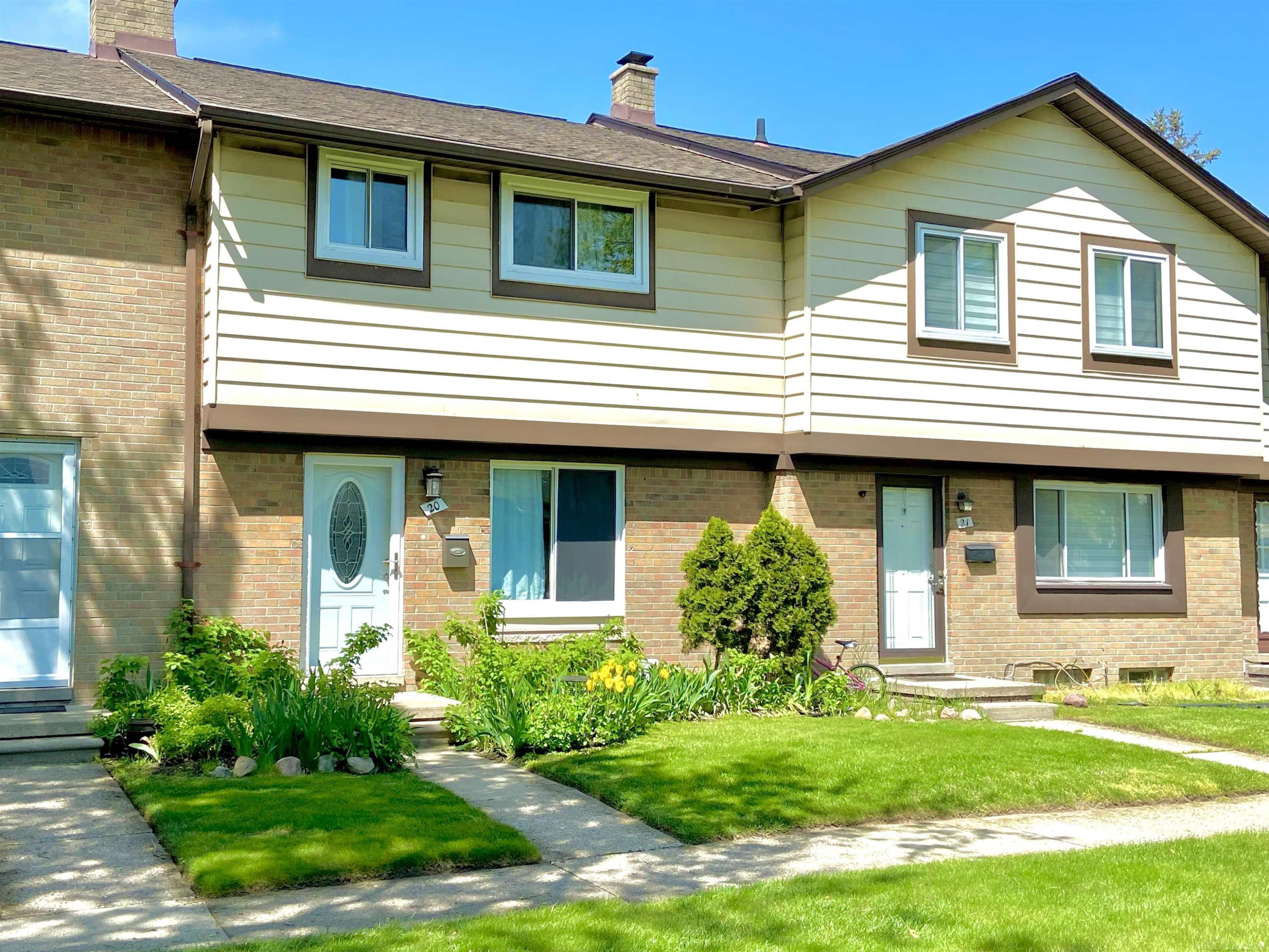8401 Eighteen Mile Road, # 20, Sterling Heights, MI 48313 — front exterior