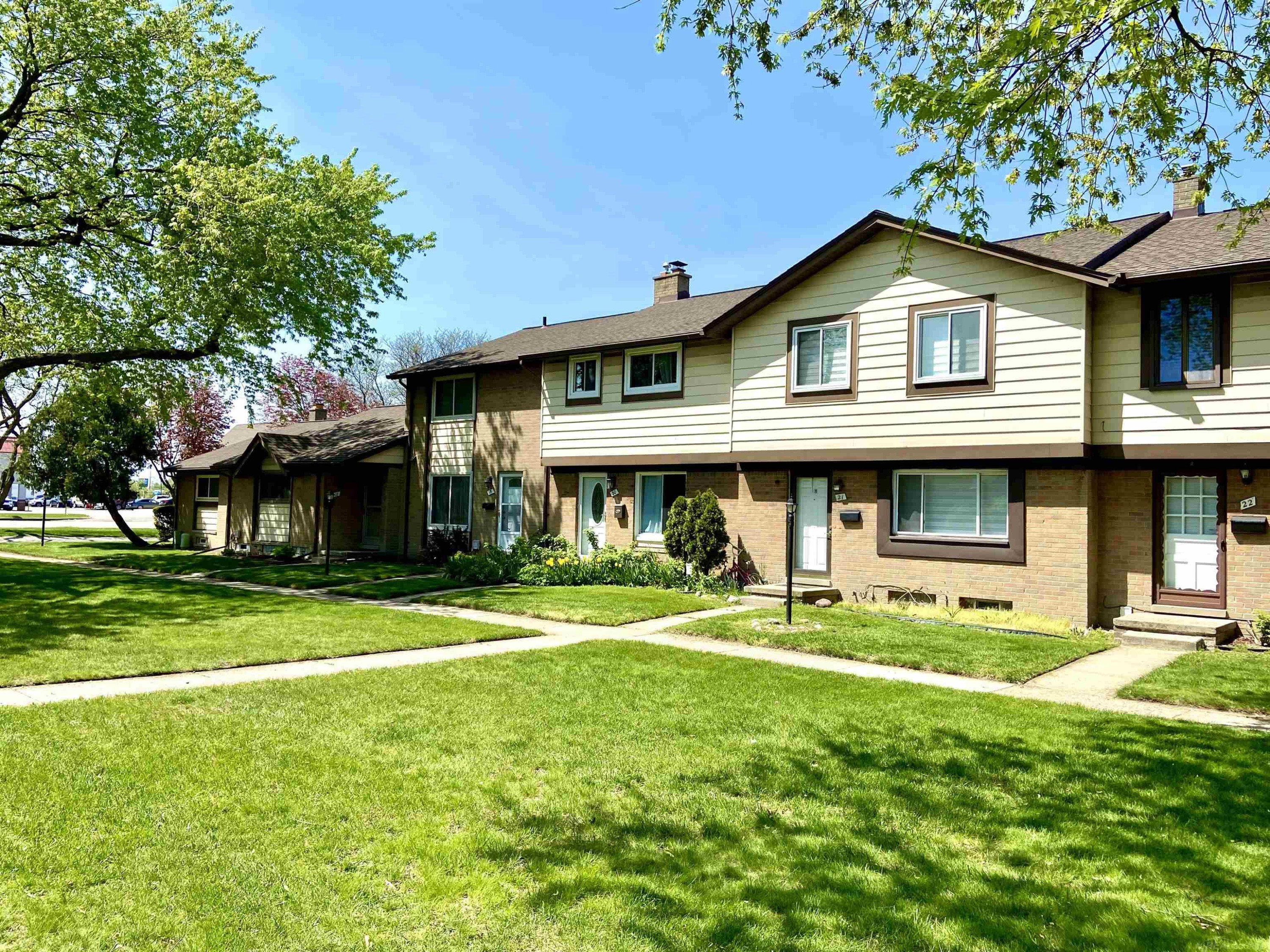 8401 Eighteen Mile Road, # 20, Sterling Heights, MI 48313 — Photo 4