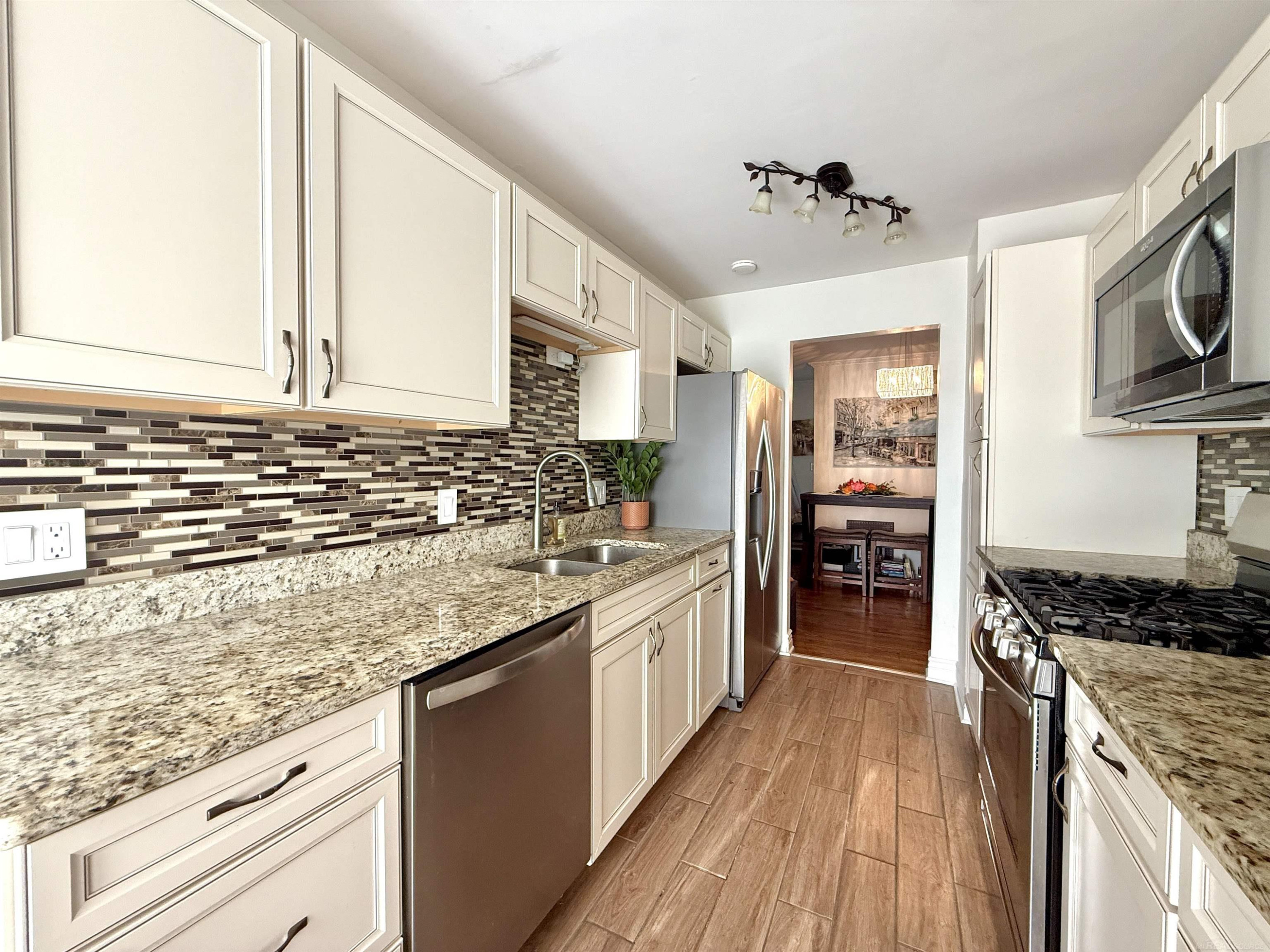 8401 Eighteen Mile Road, # 20, Sterling Heights, MI 48313 — Photo 7