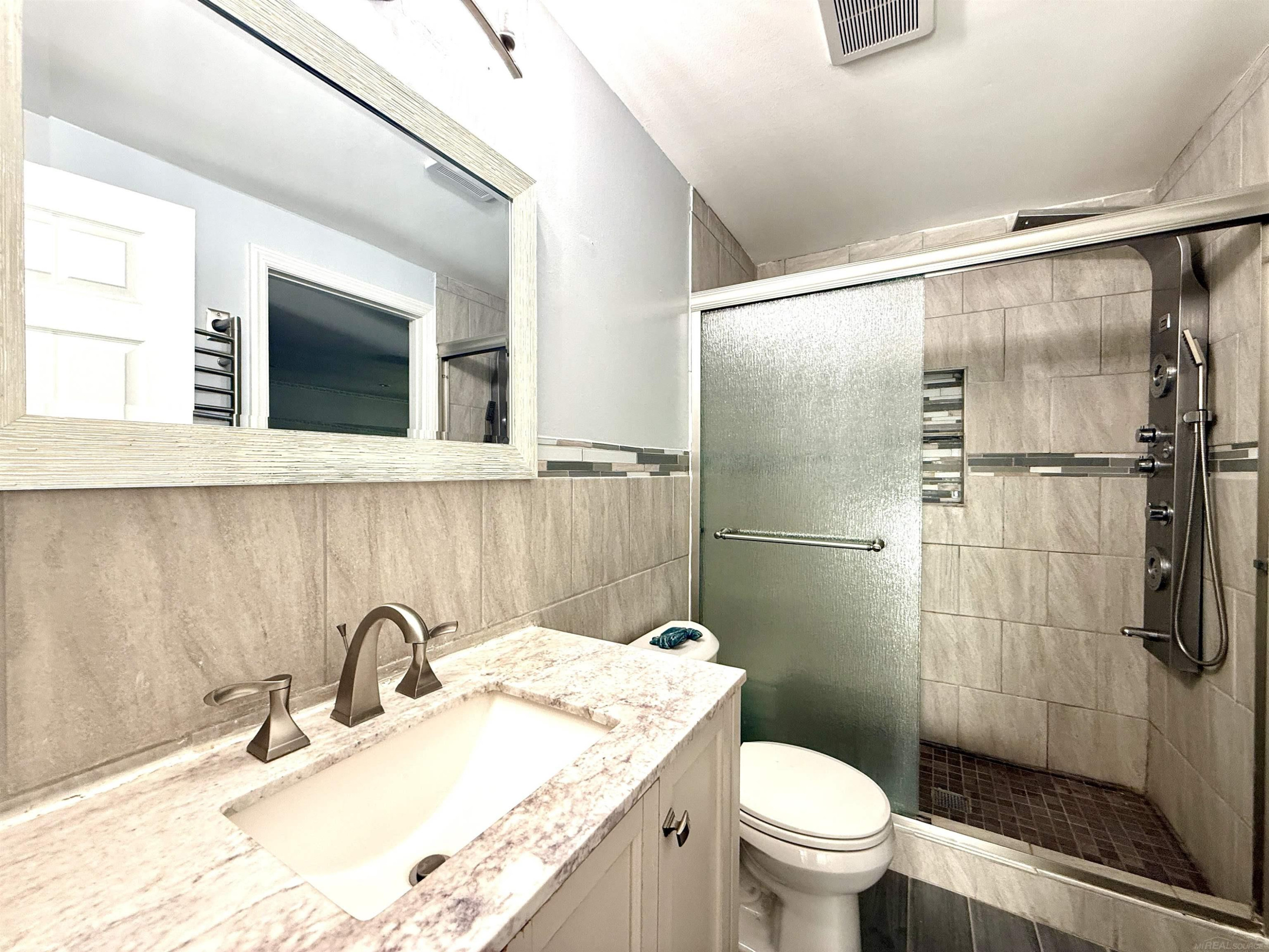 8401 Eighteen Mile Road, # 20, Sterling Heights, MI 48313 — Photo 13