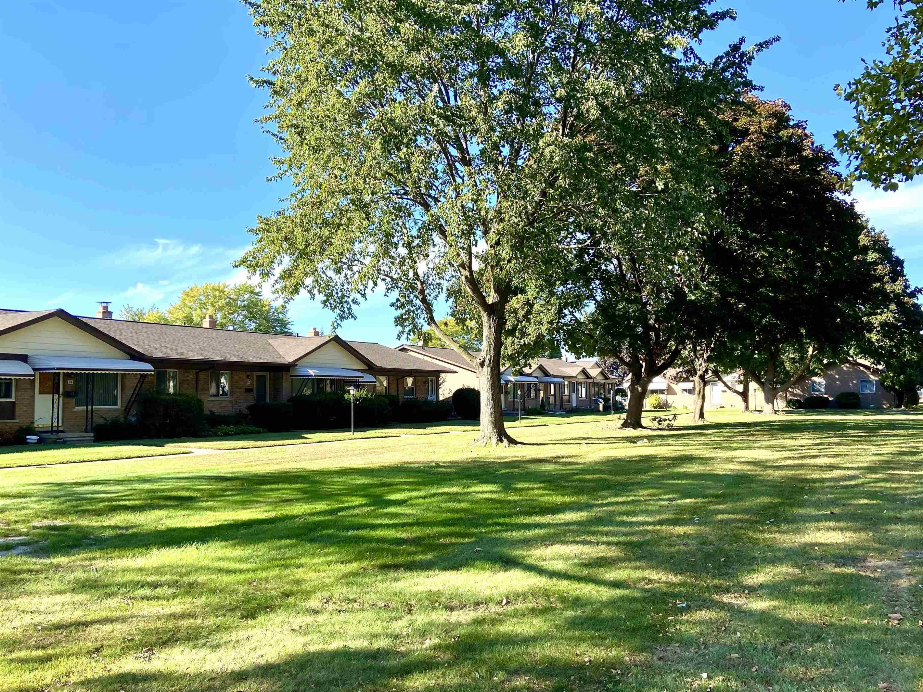 8401 Eighteen Mile Road, # 20, Sterling Heights, MI 48313 — Photo 31