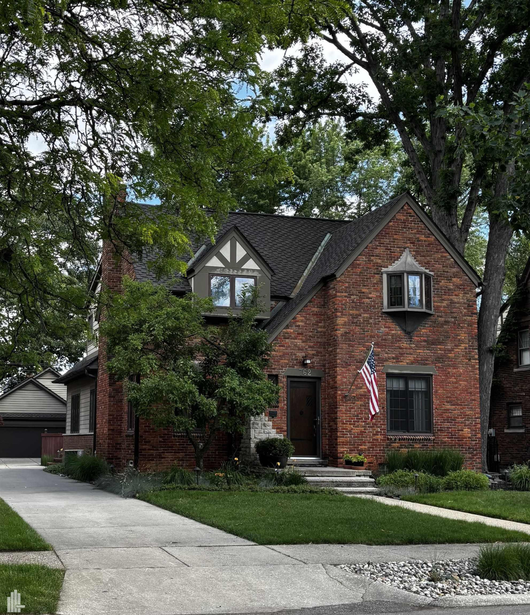 762 W Oakridge, Ferndale, MI 48220 — front exterior