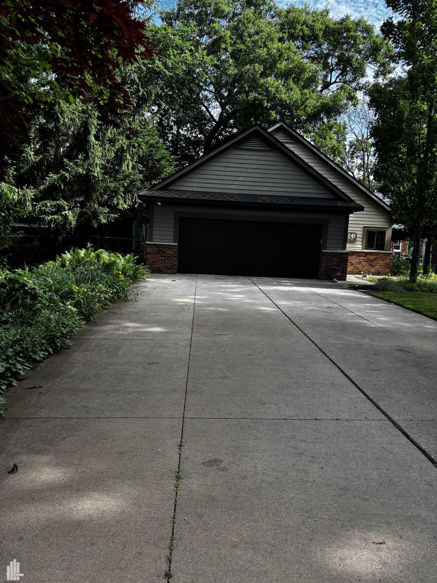 762 W Oakridge, Ferndale, MI 48220 — Photo 35