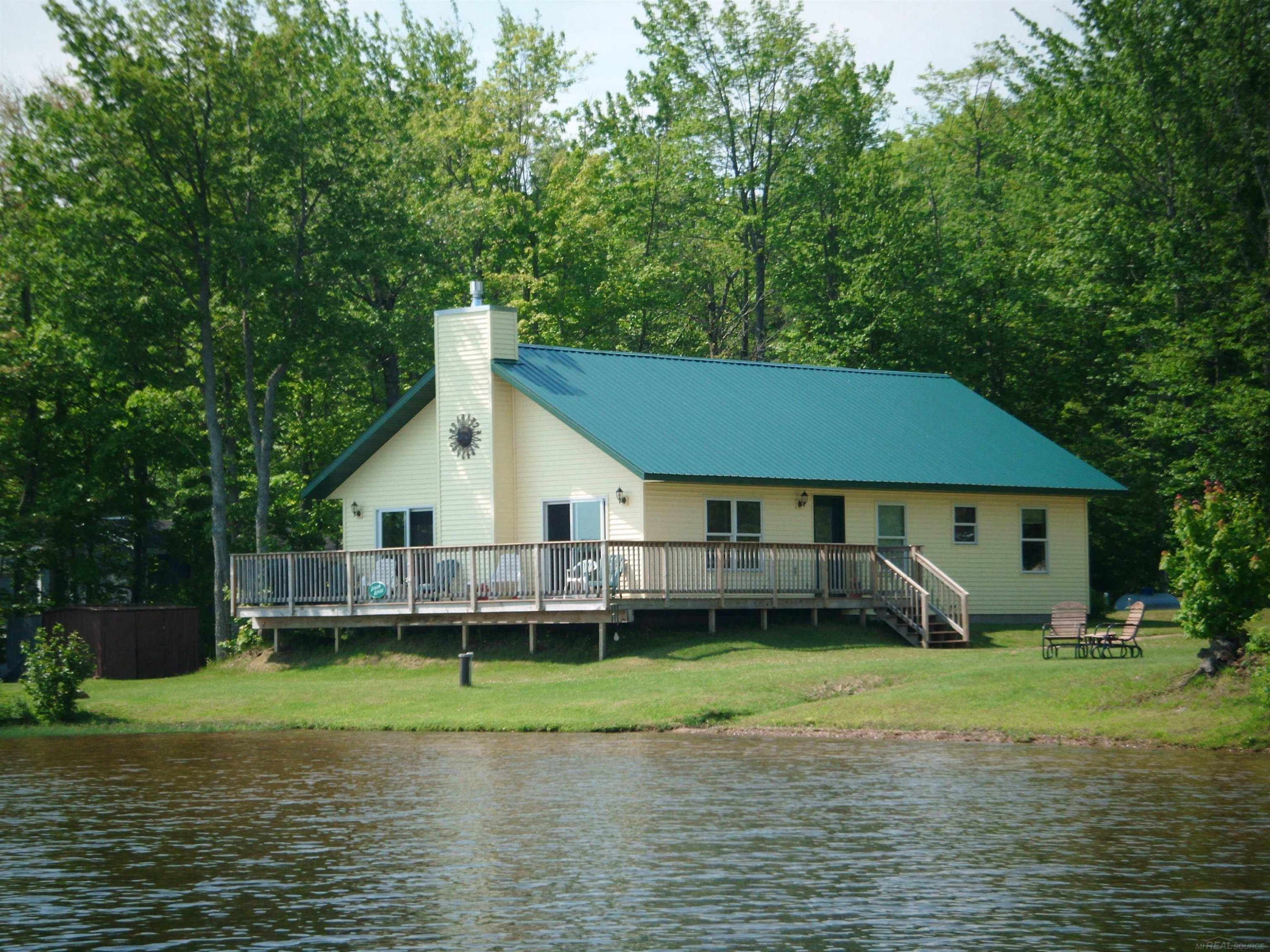 7840 Twin Lakes Road, MI 49965 — front exterior